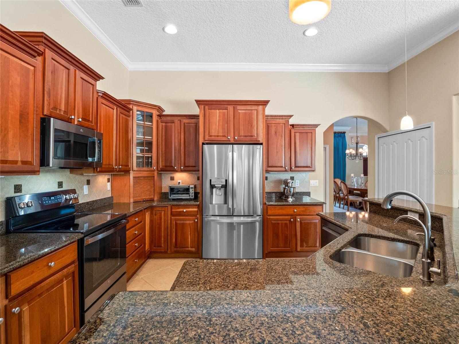 2508 FAWNLAKE TRL