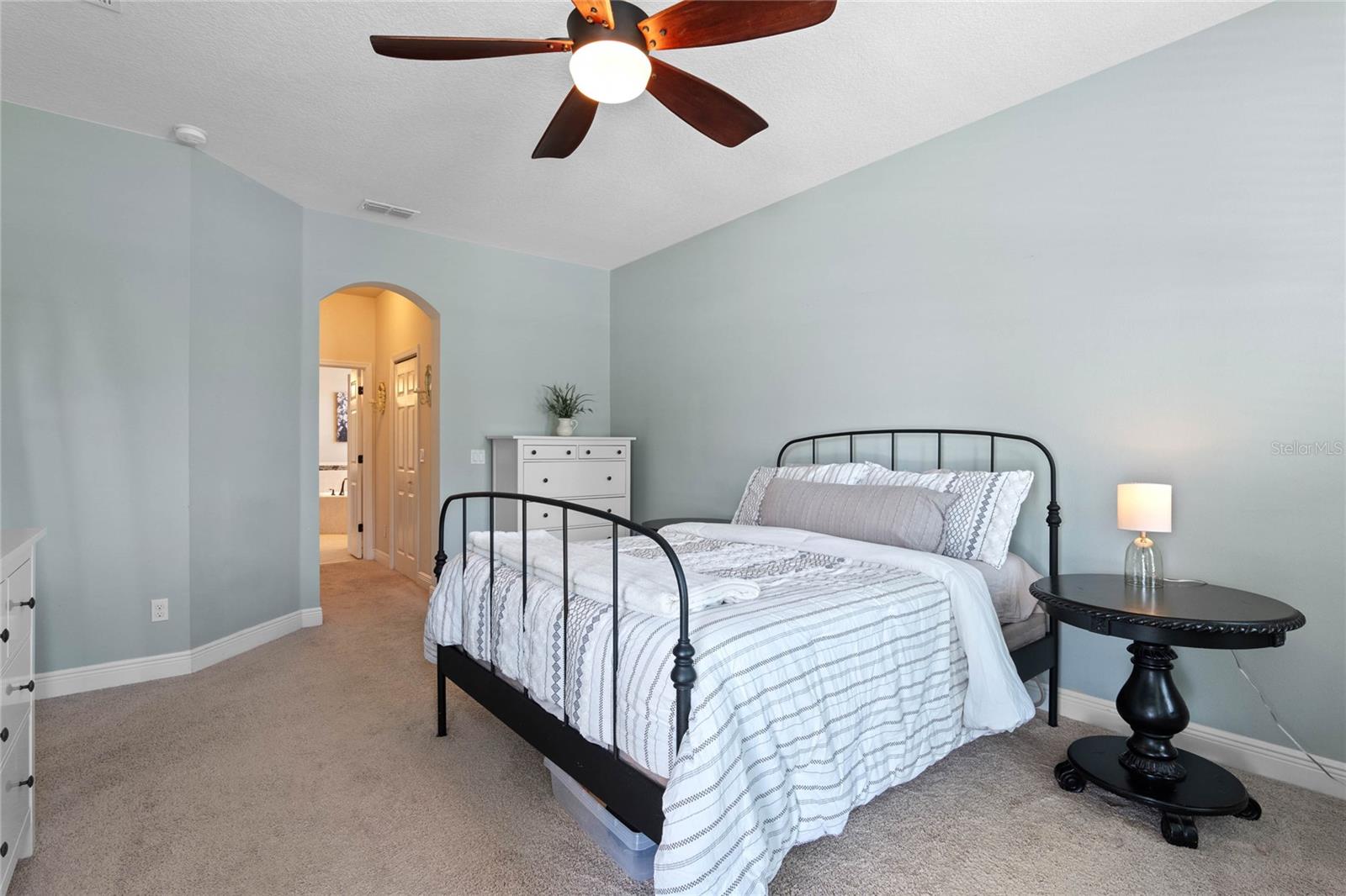 16103 JOHNS LAKE OVERLOOK DR