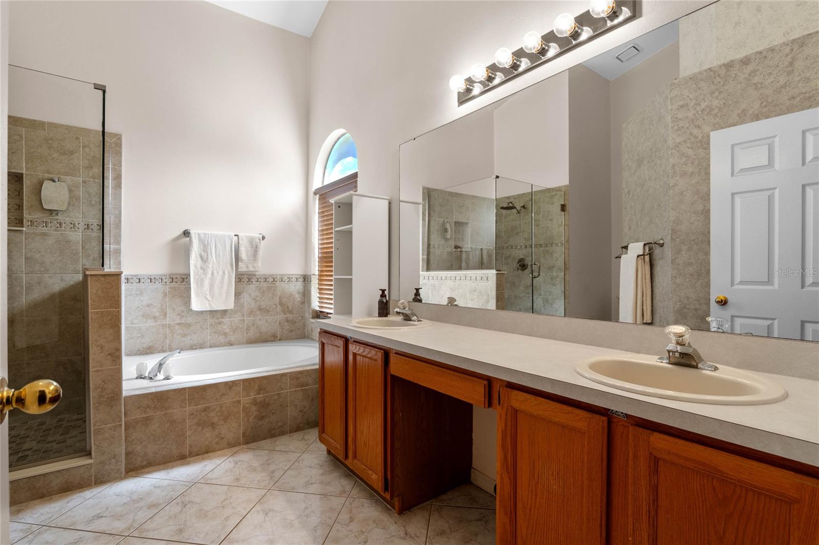 112 WEXHAM CT