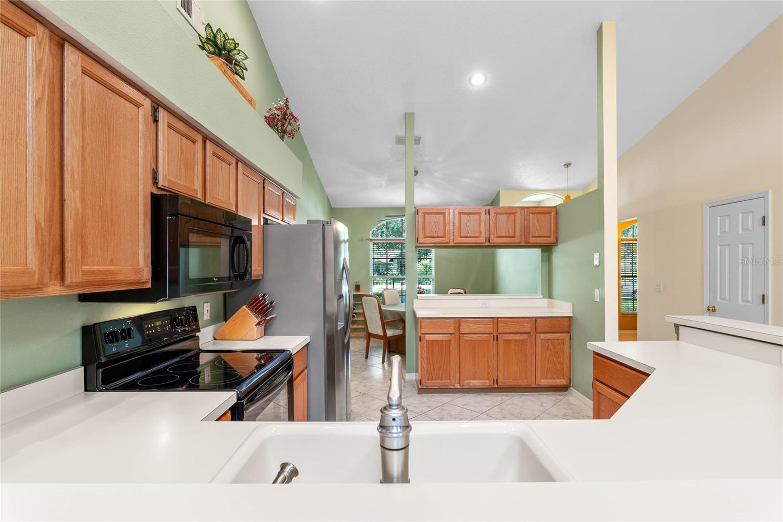 112 WEXHAM CT