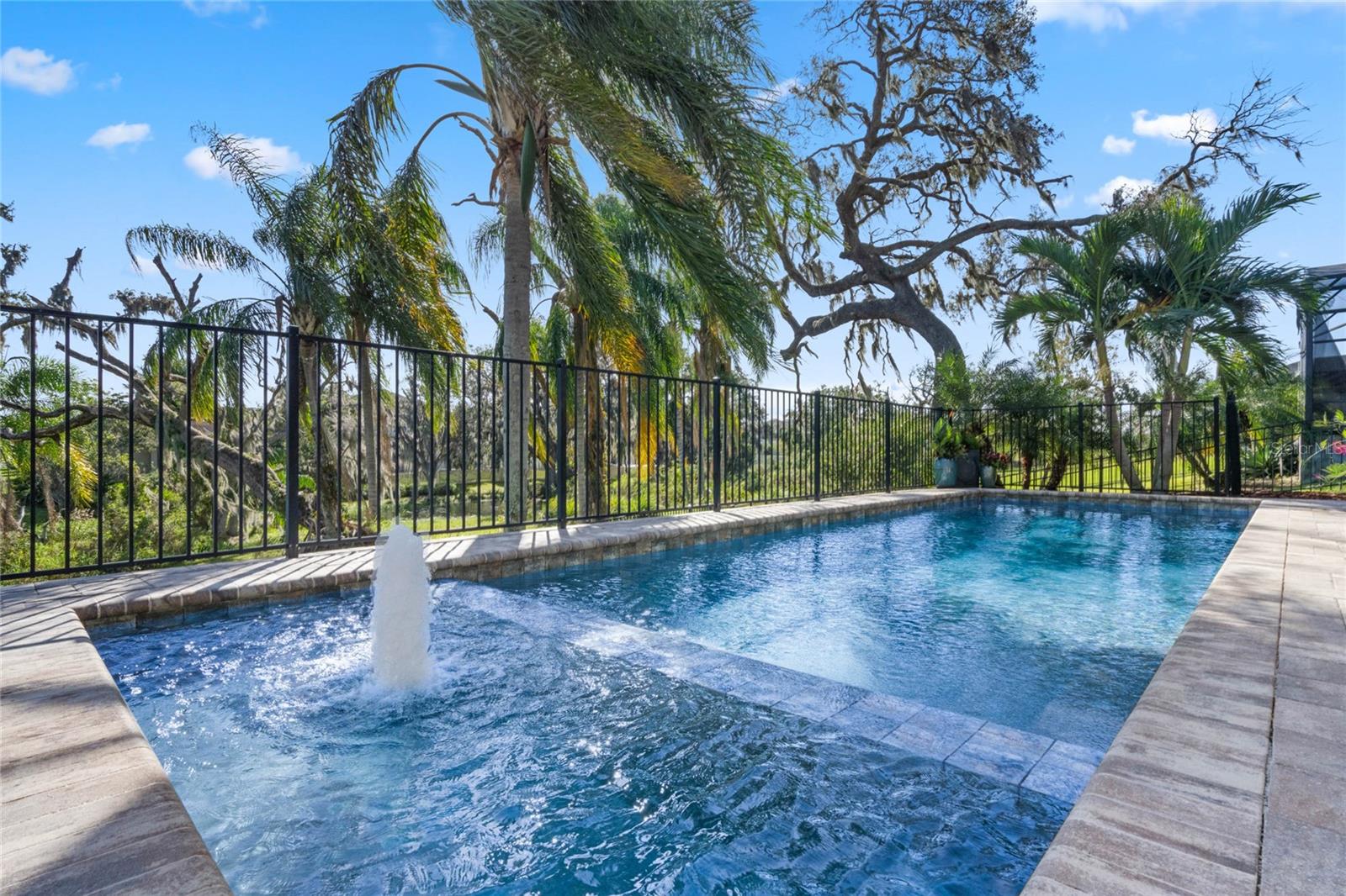 15948 CITRUS KNOLL DR