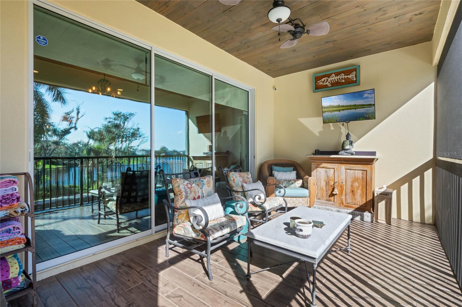 15948 CITRUS KNOLL DR