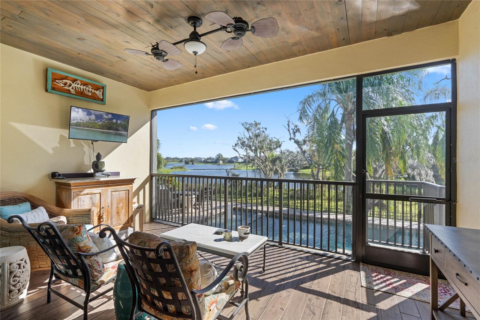 15948 CITRUS KNOLL DR