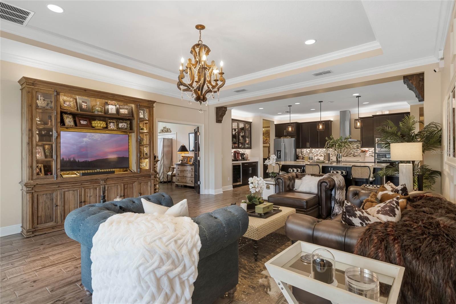 15948 CITRUS KNOLL DR