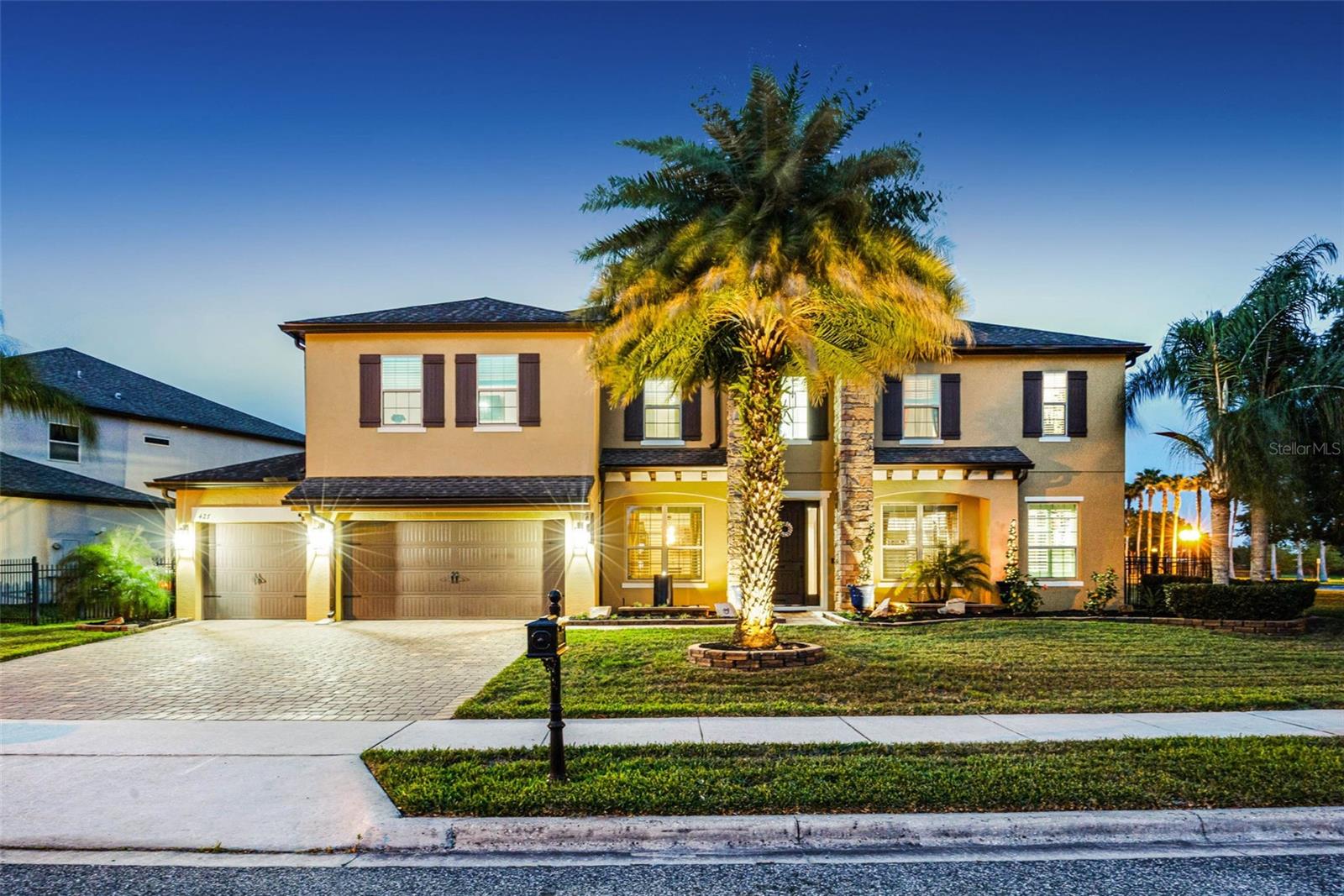427 EGRET PLACE DR