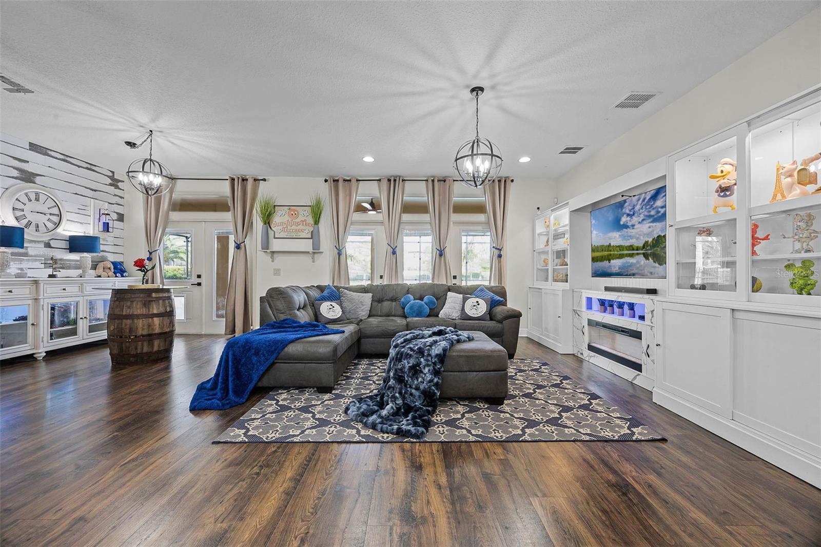427 EGRET PLACE DR