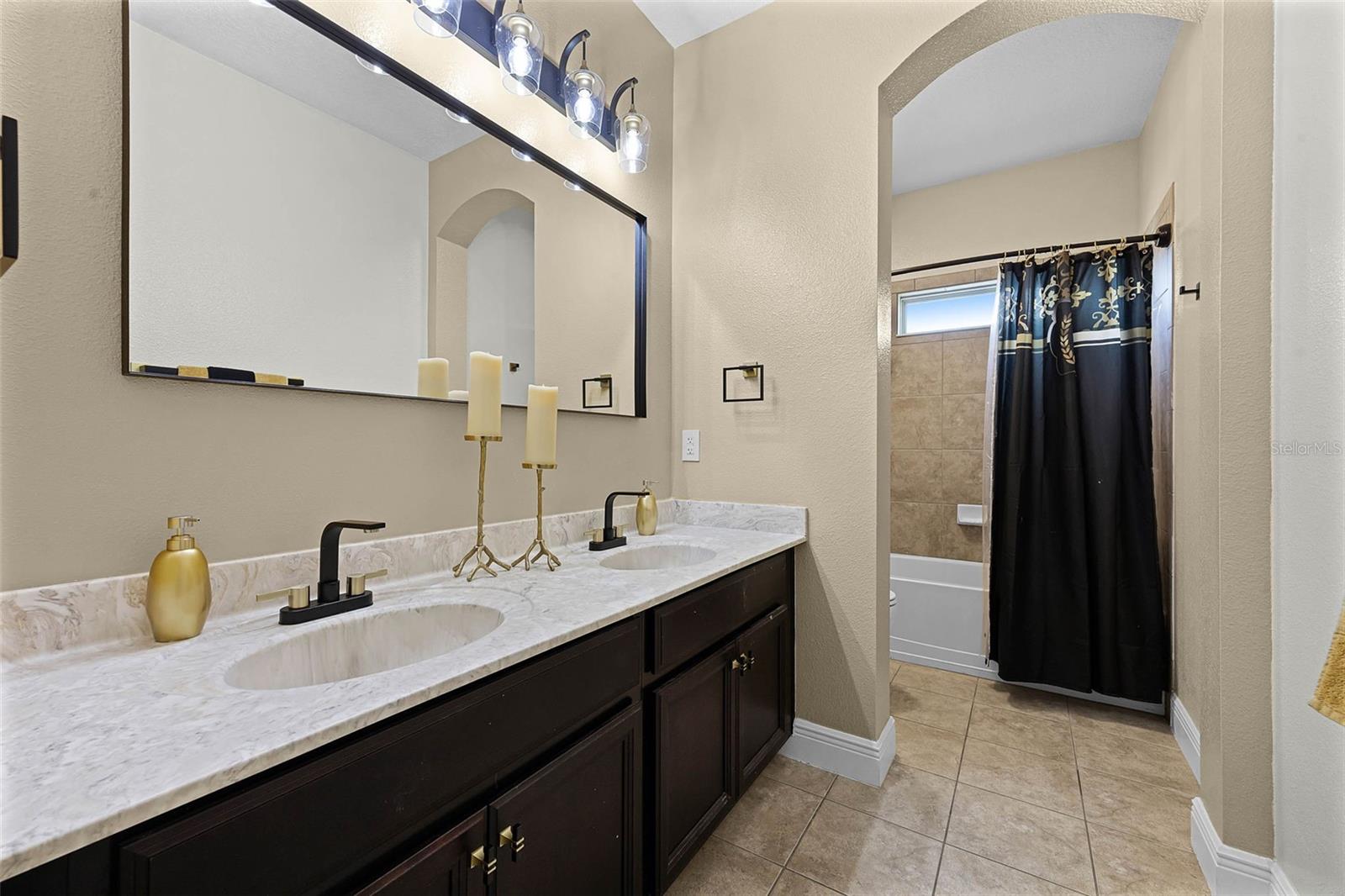 427 EGRET PLACE DR