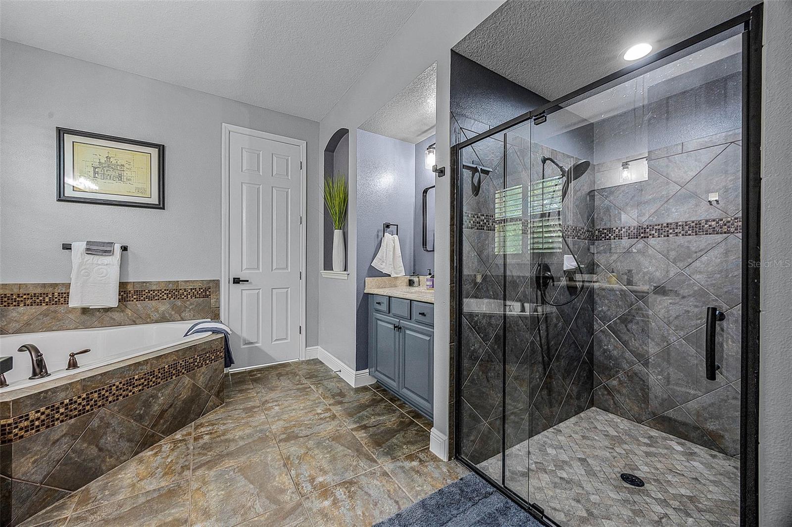 427 EGRET PLACE DR