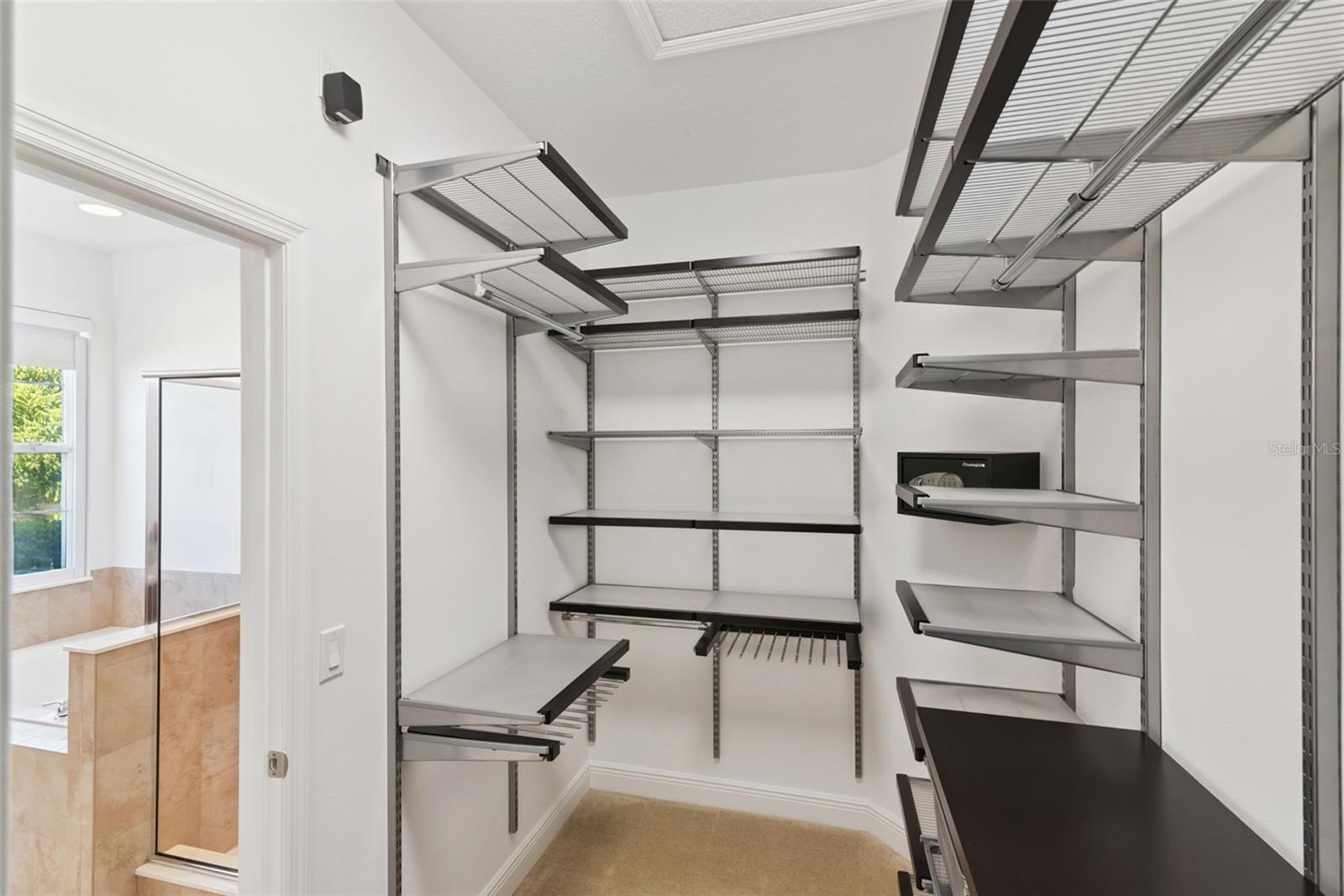 15976 CITRUS KNOLL DR