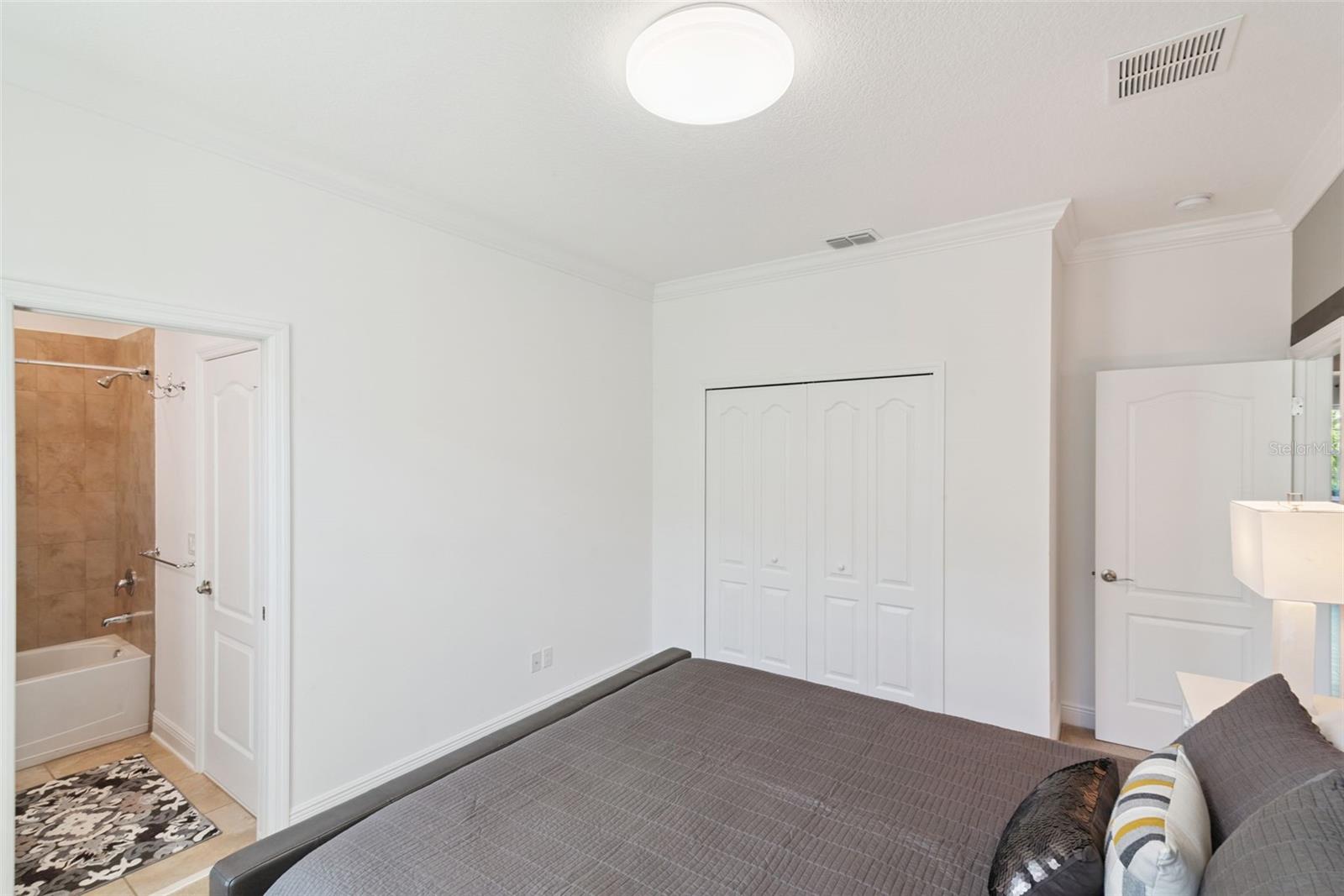 15976 CITRUS KNOLL DR