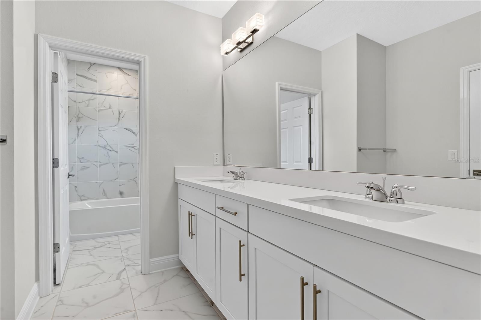 15783 TANGERINE DREAM CT