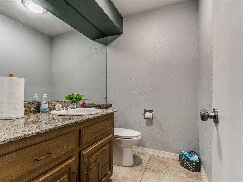 913 Oak Tree Drive