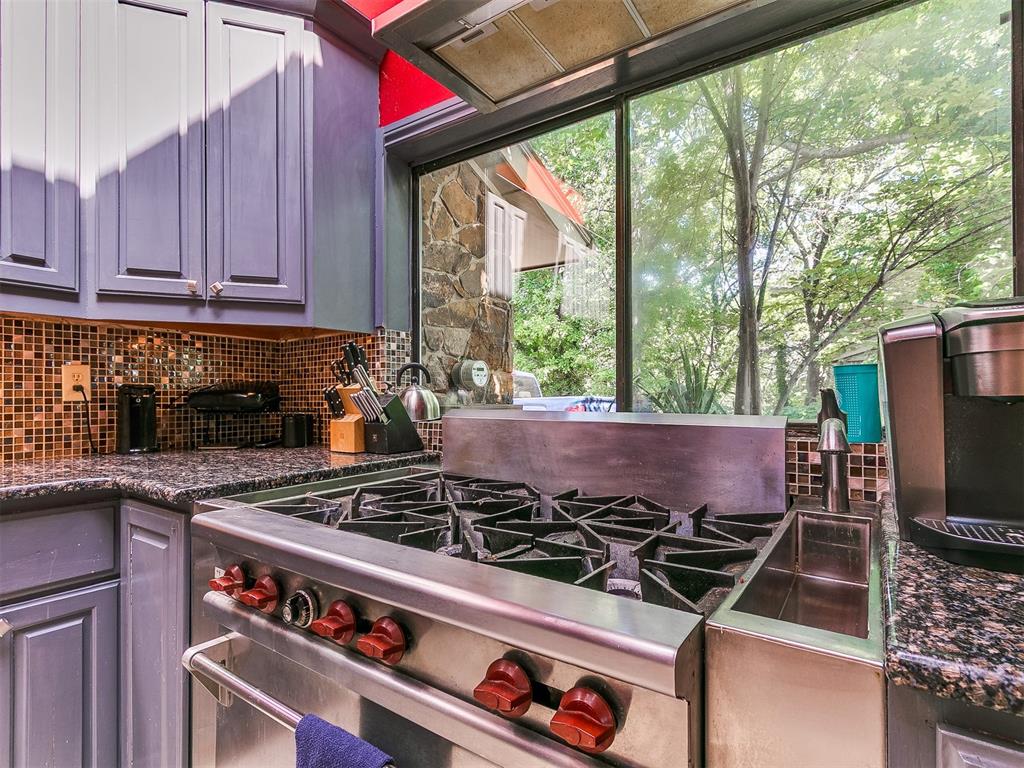 913 Oak Tree Drive
