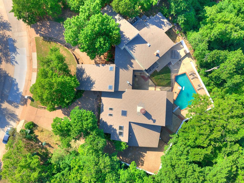 913 Oak Tree Drive