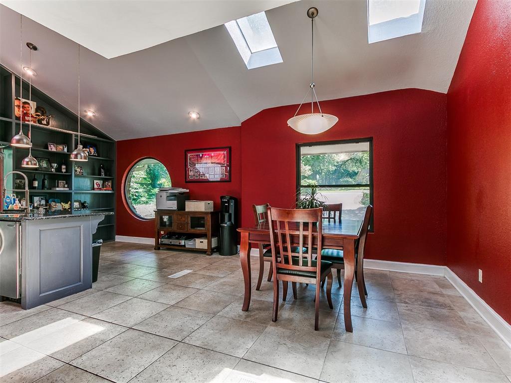 913 Oak Tree Drive