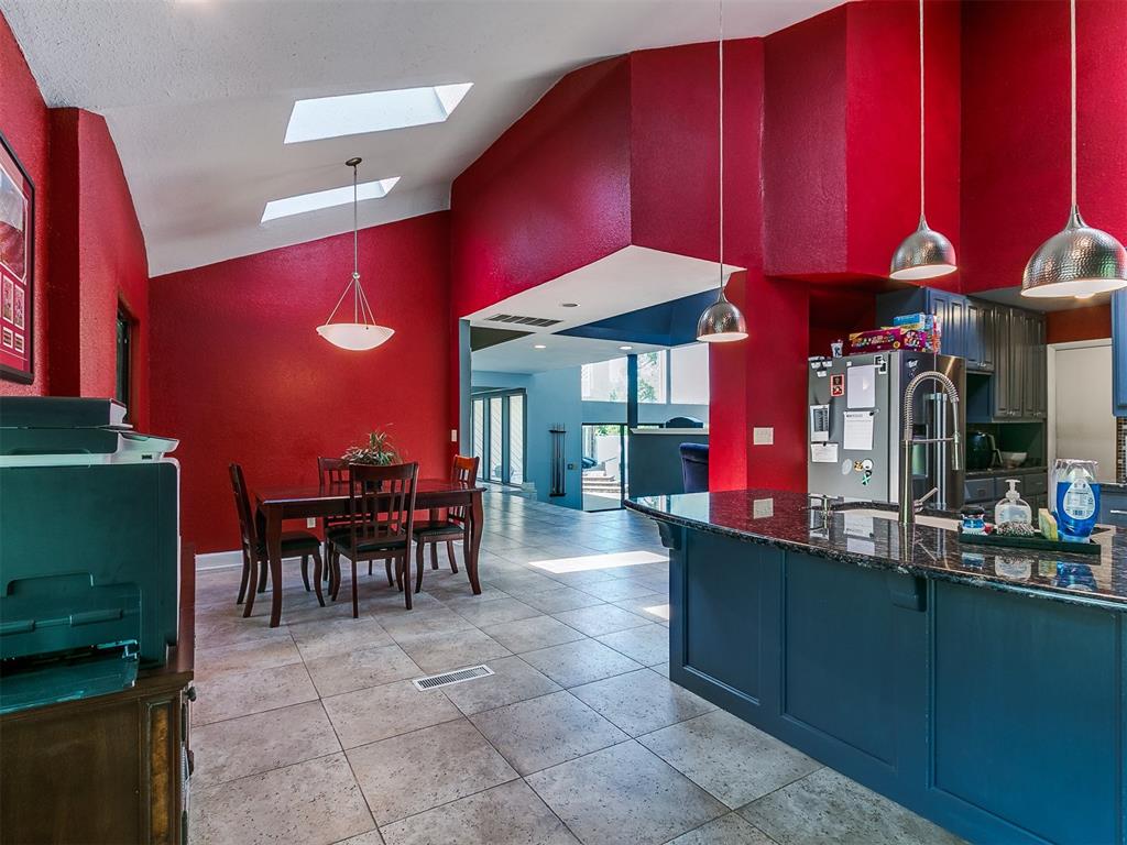 913 Oak Tree Drive