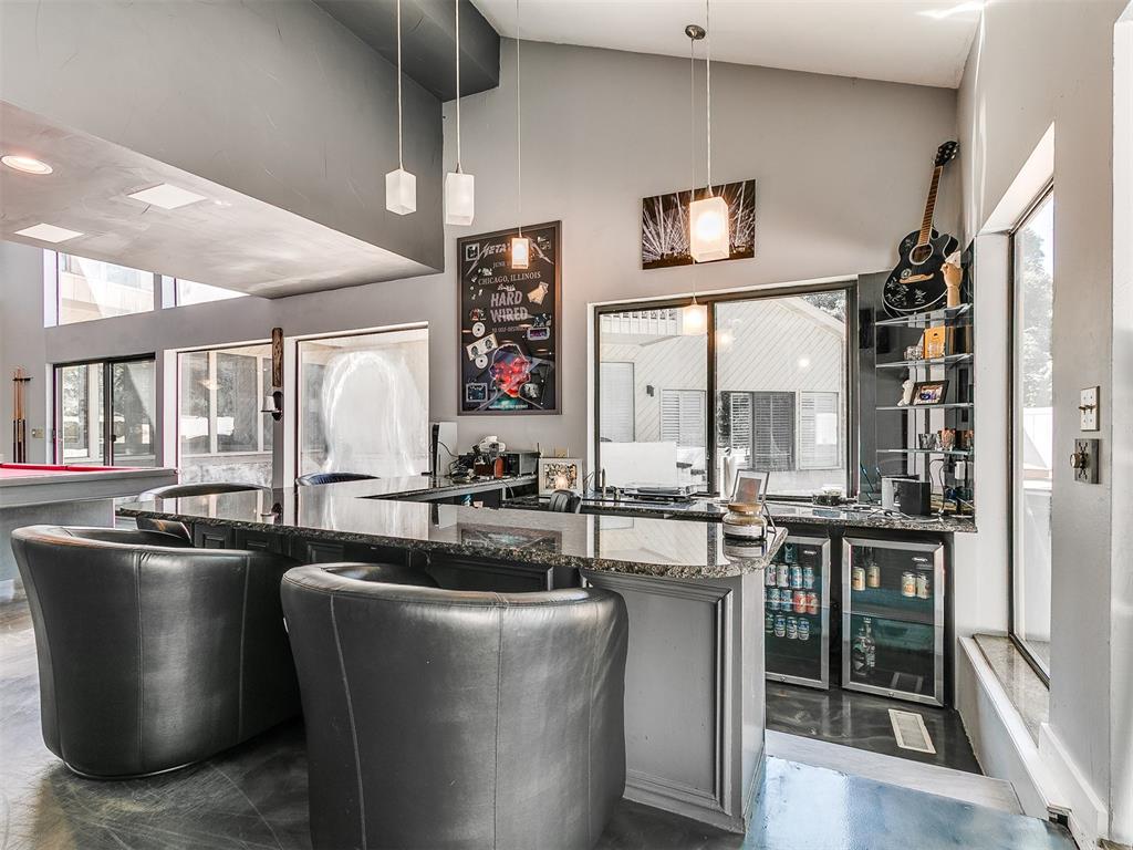 913 Oak Tree Drive