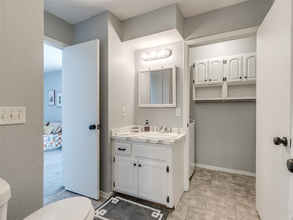 8414 S Douglas Avenue