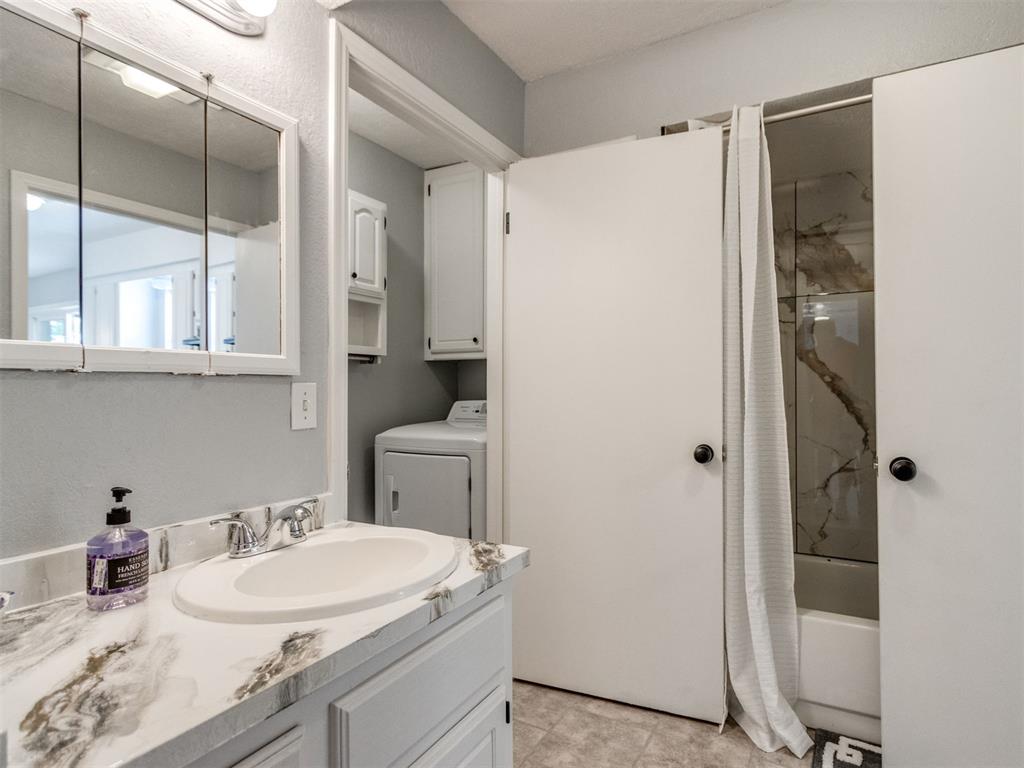 8414 S Douglas Avenue