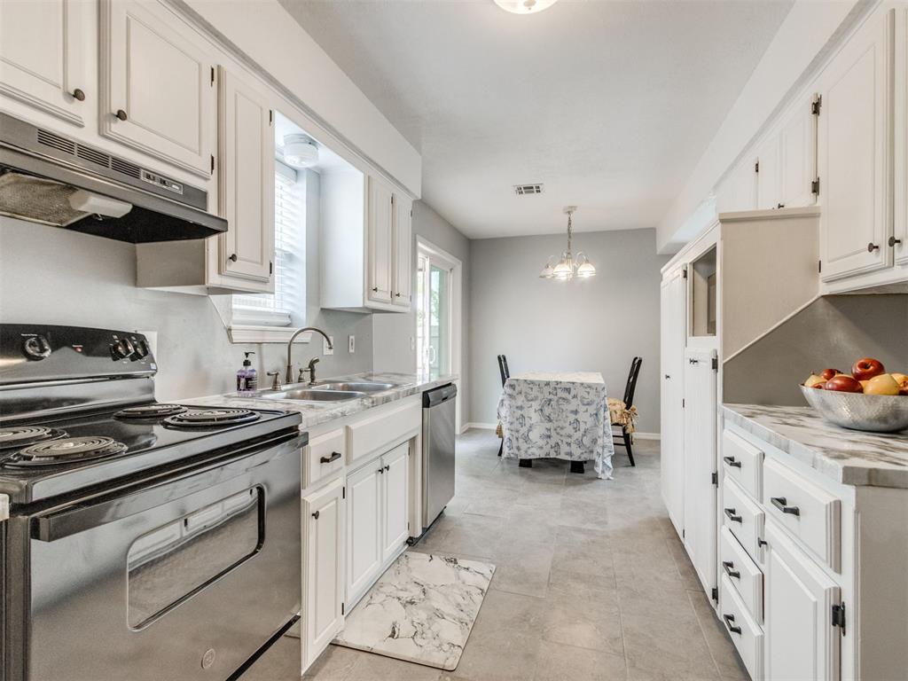 8414 S Douglas Avenue