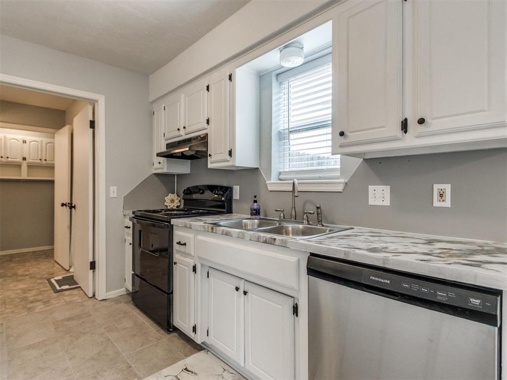 8414 S Douglas Avenue