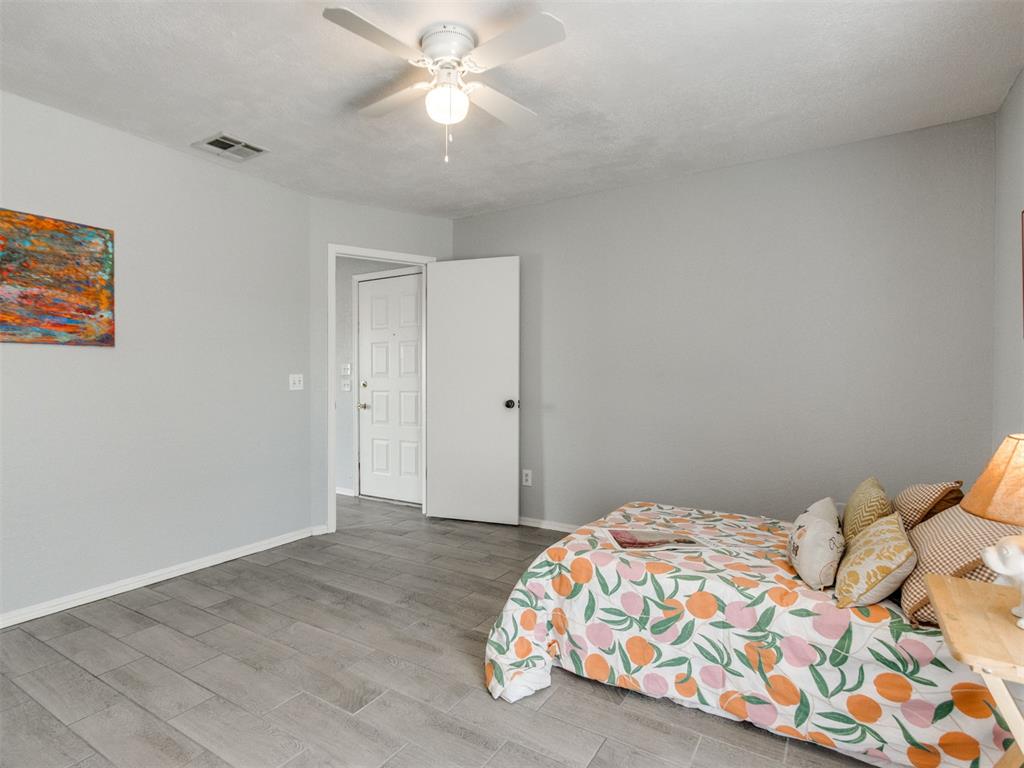 8414 S Douglas Avenue