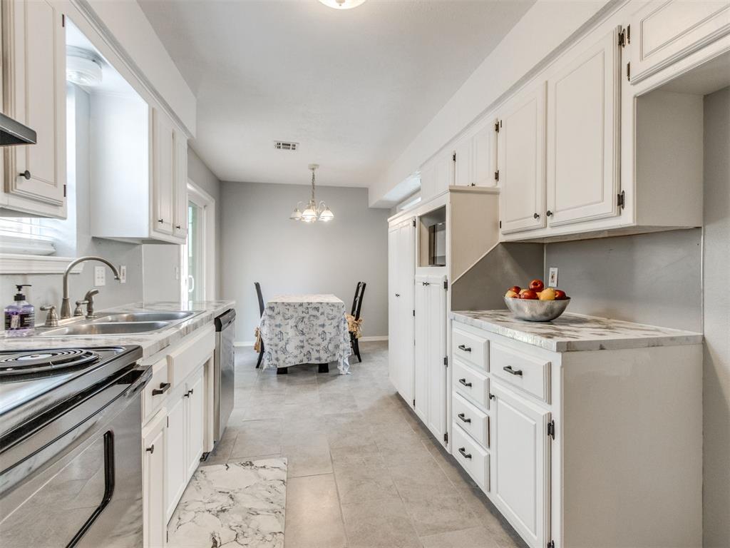 8414 S Douglas Avenue