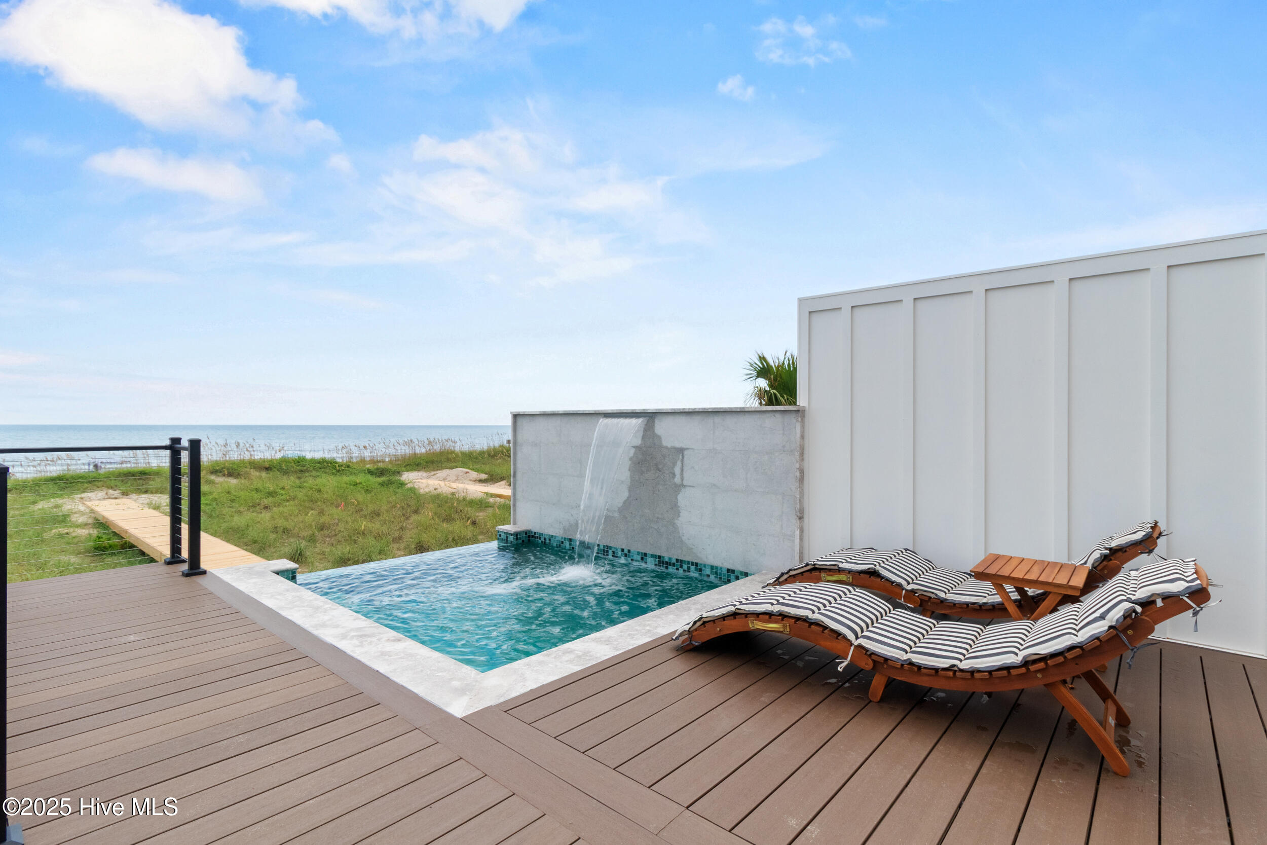 601 Fort Fisher Boulevard S, Kure Beach