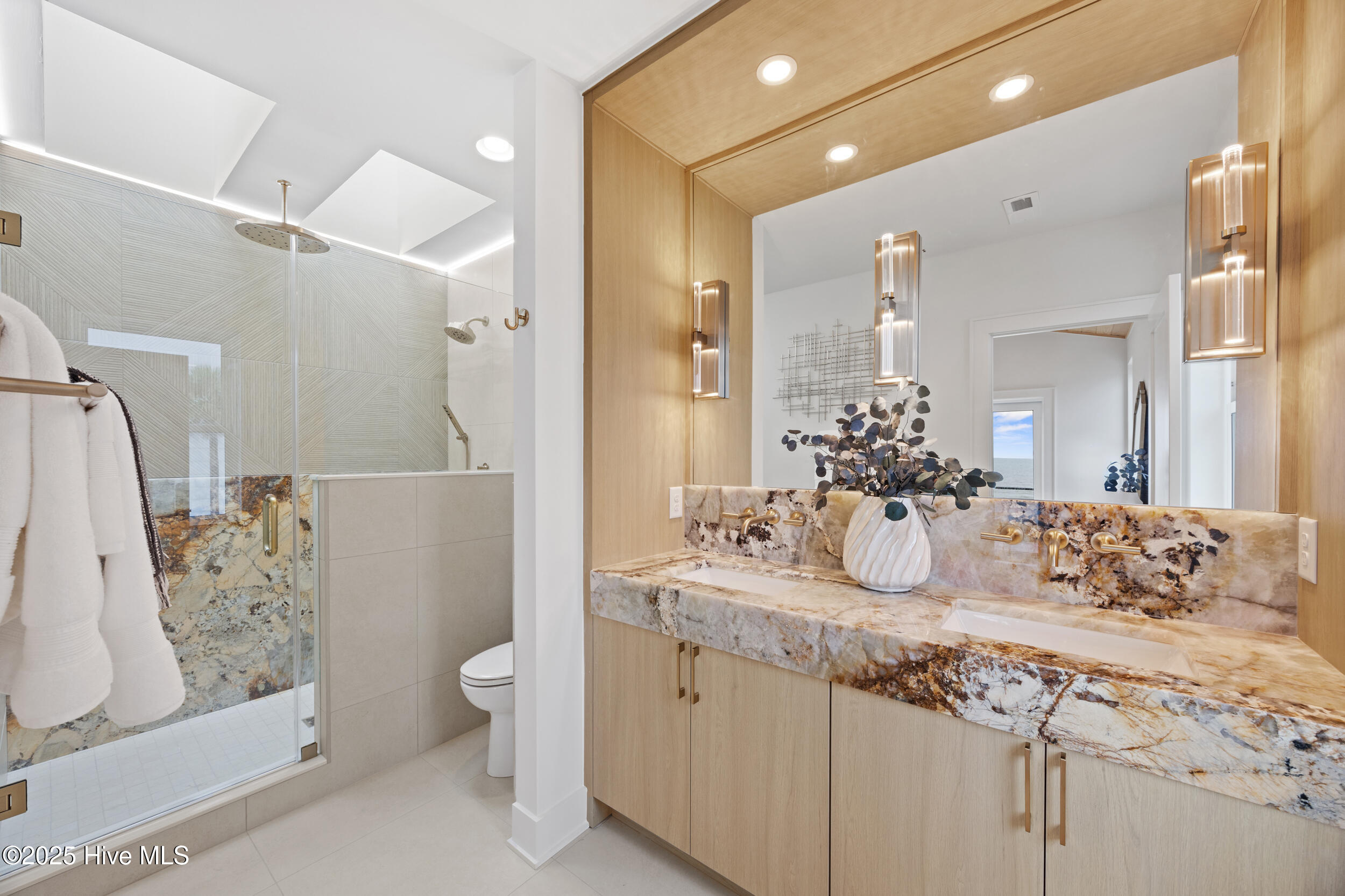 605 Fort Fisher Boulevard S, Kure Beach