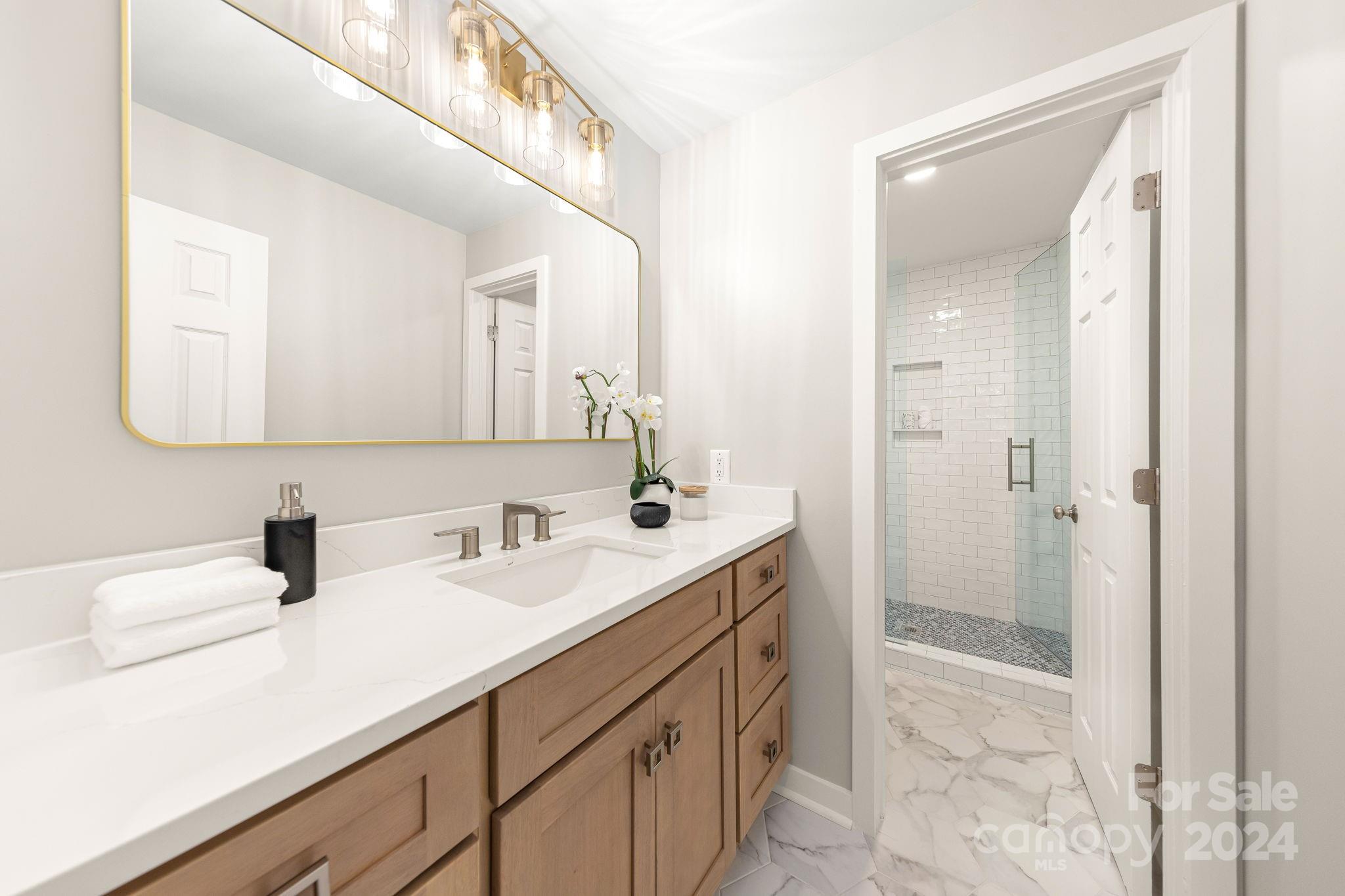 7340 Lakefront Drive Unit: 4