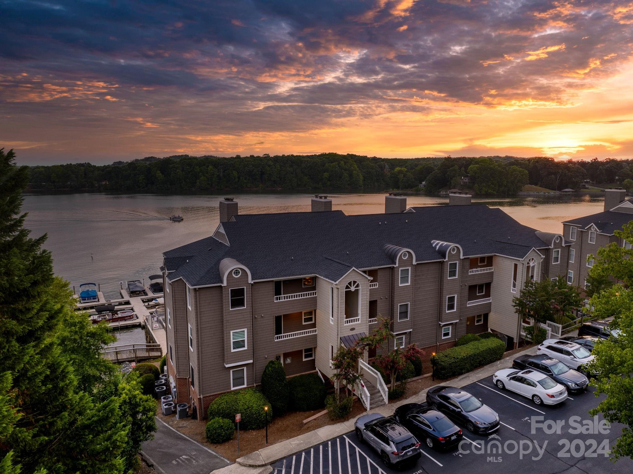 7340 Lakefront Drive Unit: 4