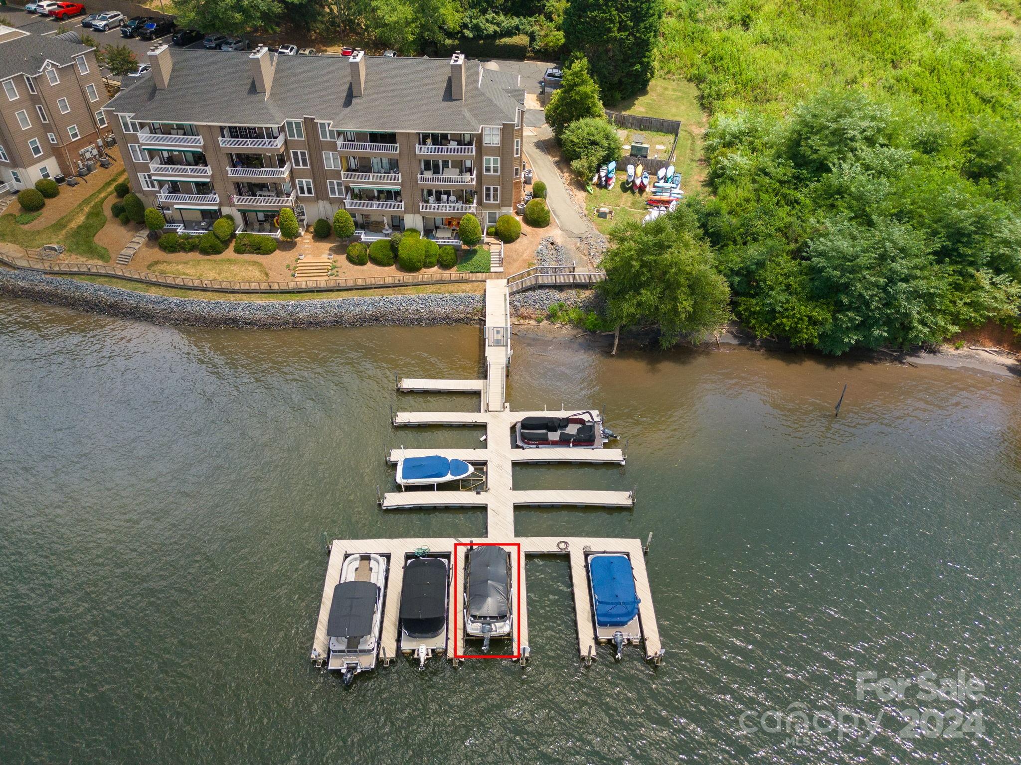 7340 Lakefront Drive Unit: 4