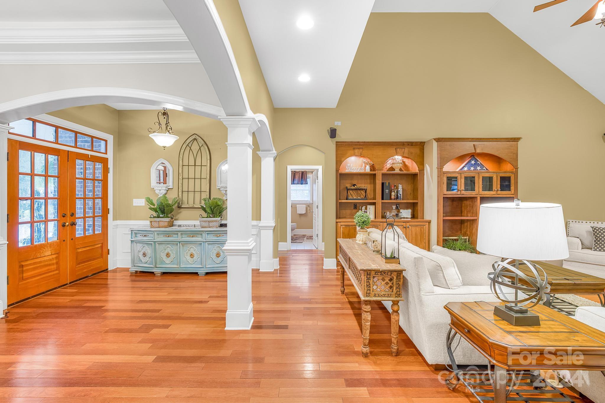 5211 Shannamara Drive