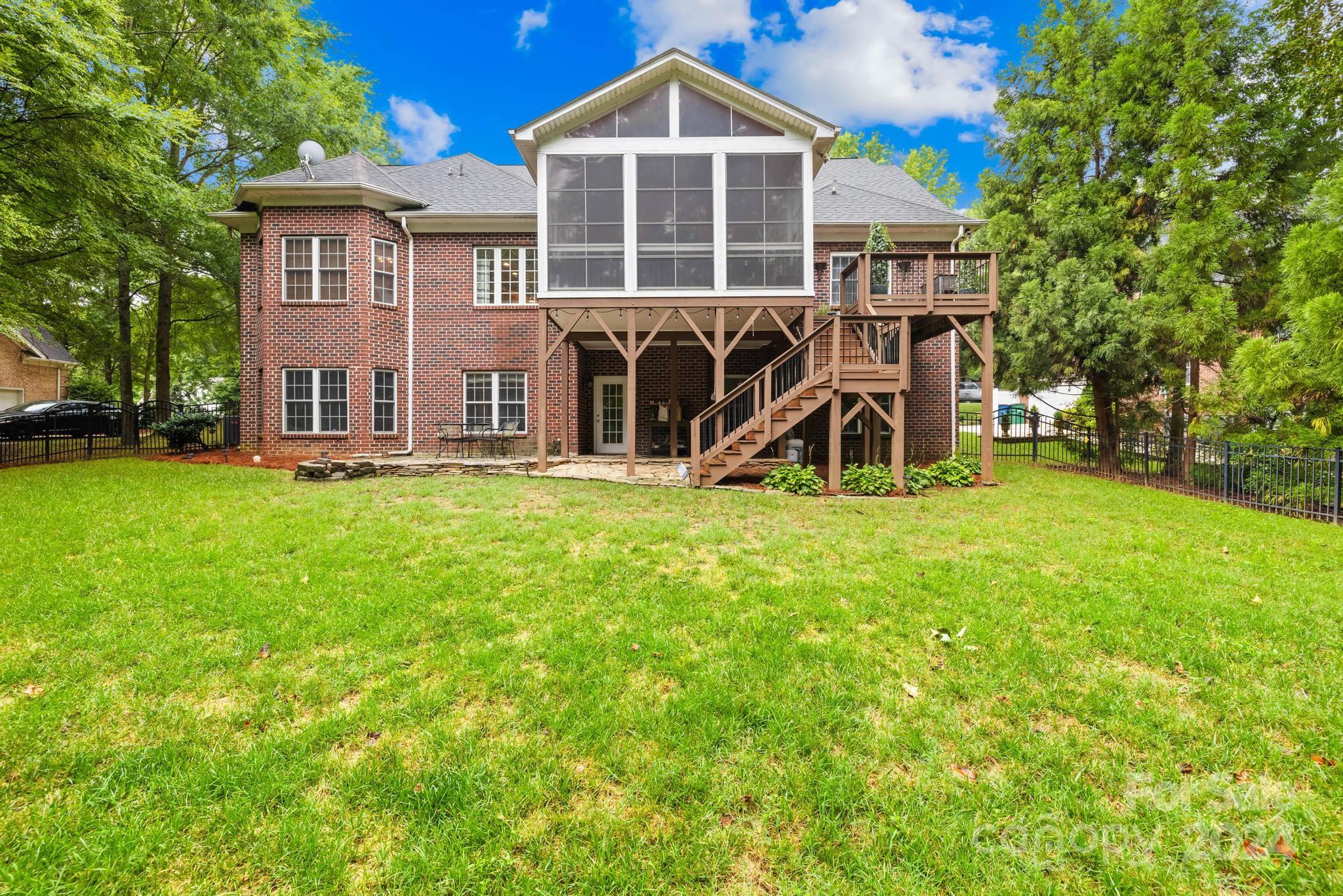 5211 Shannamara Drive