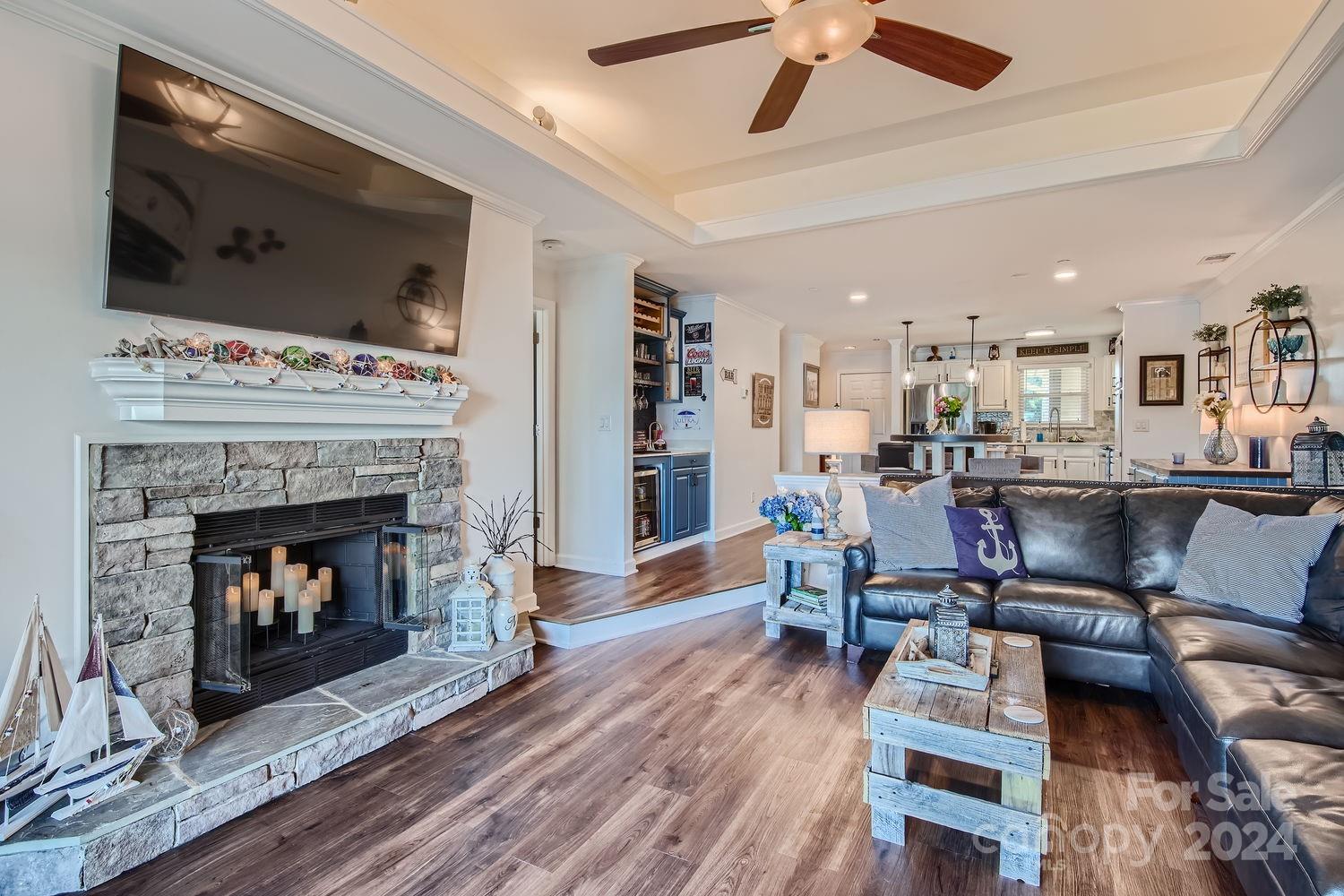 9709 Emerald Point Drive Unit: 12