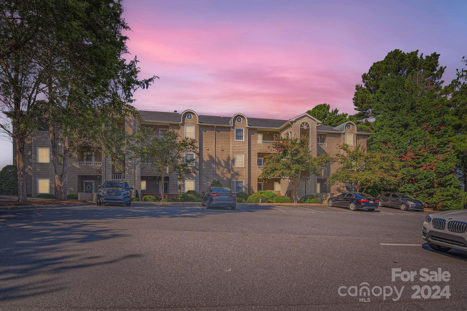9709 Emerald Point Drive Unit: 12
