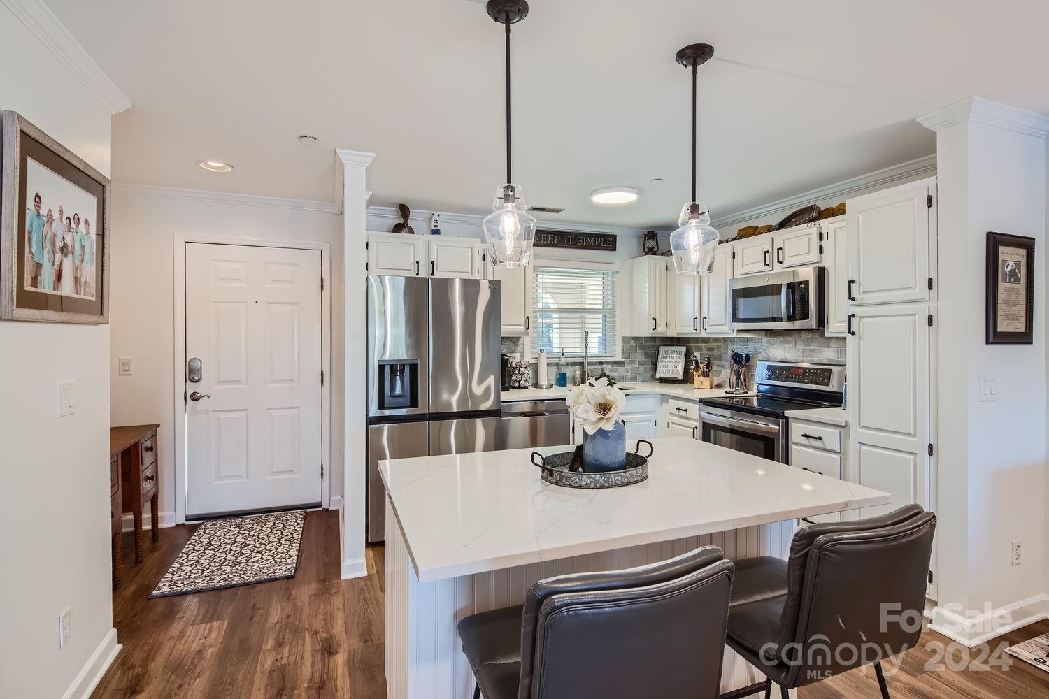 9709 Emerald Point Drive Unit: 12