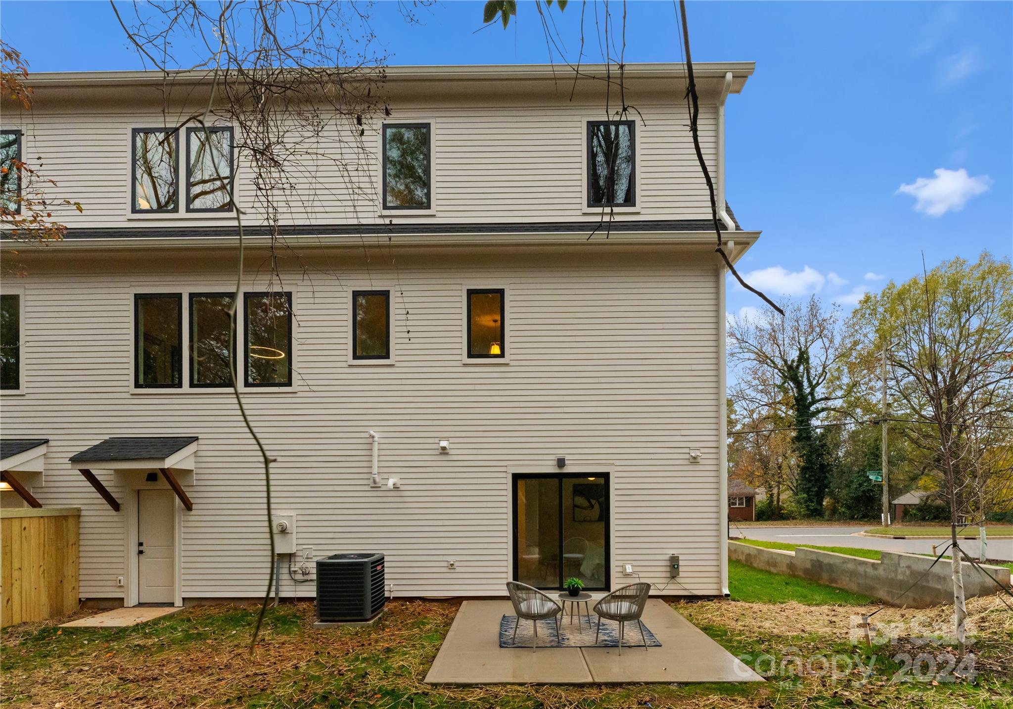 2907 Hilliard Drive