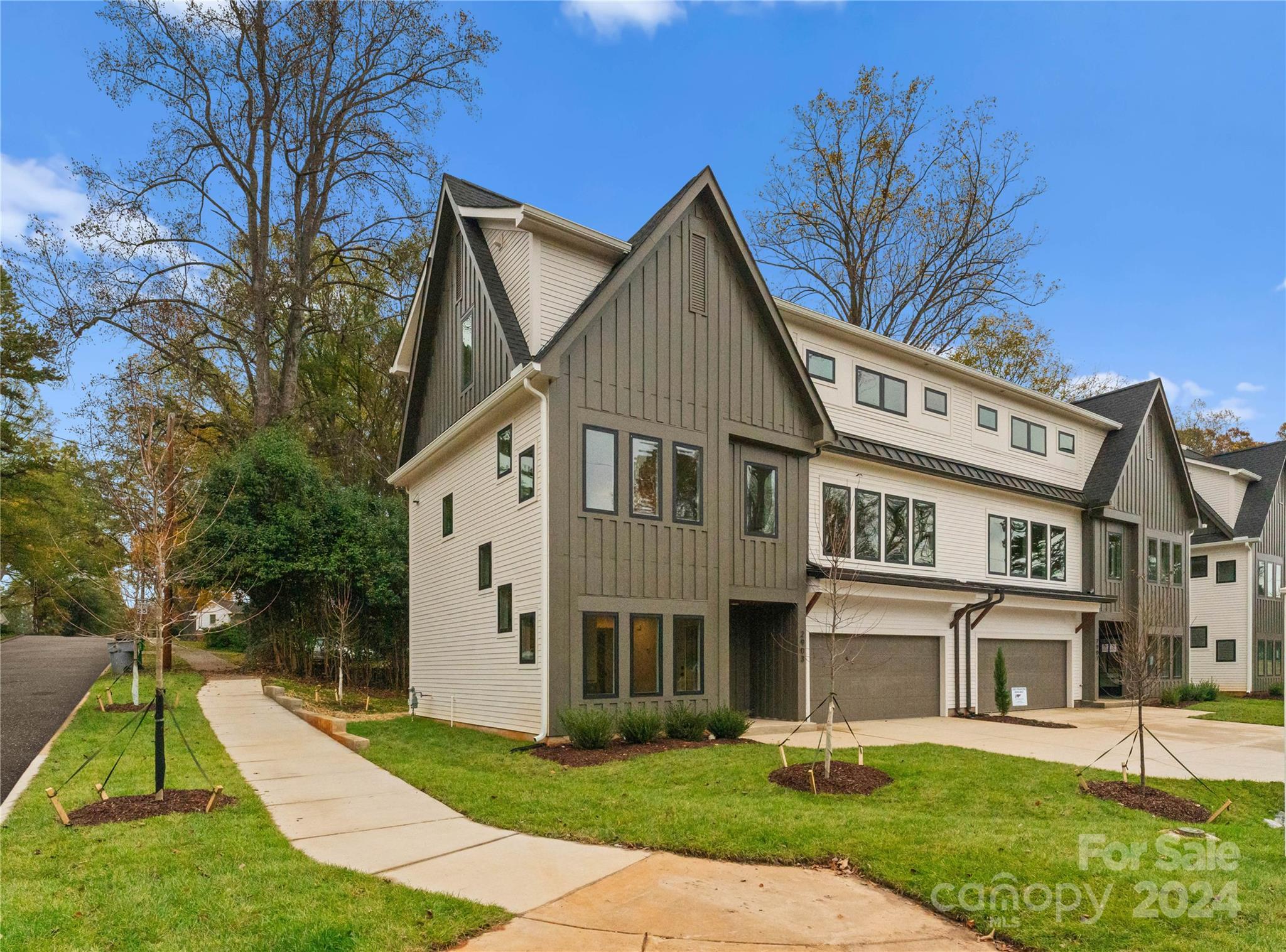 2907 Hilliard Drive