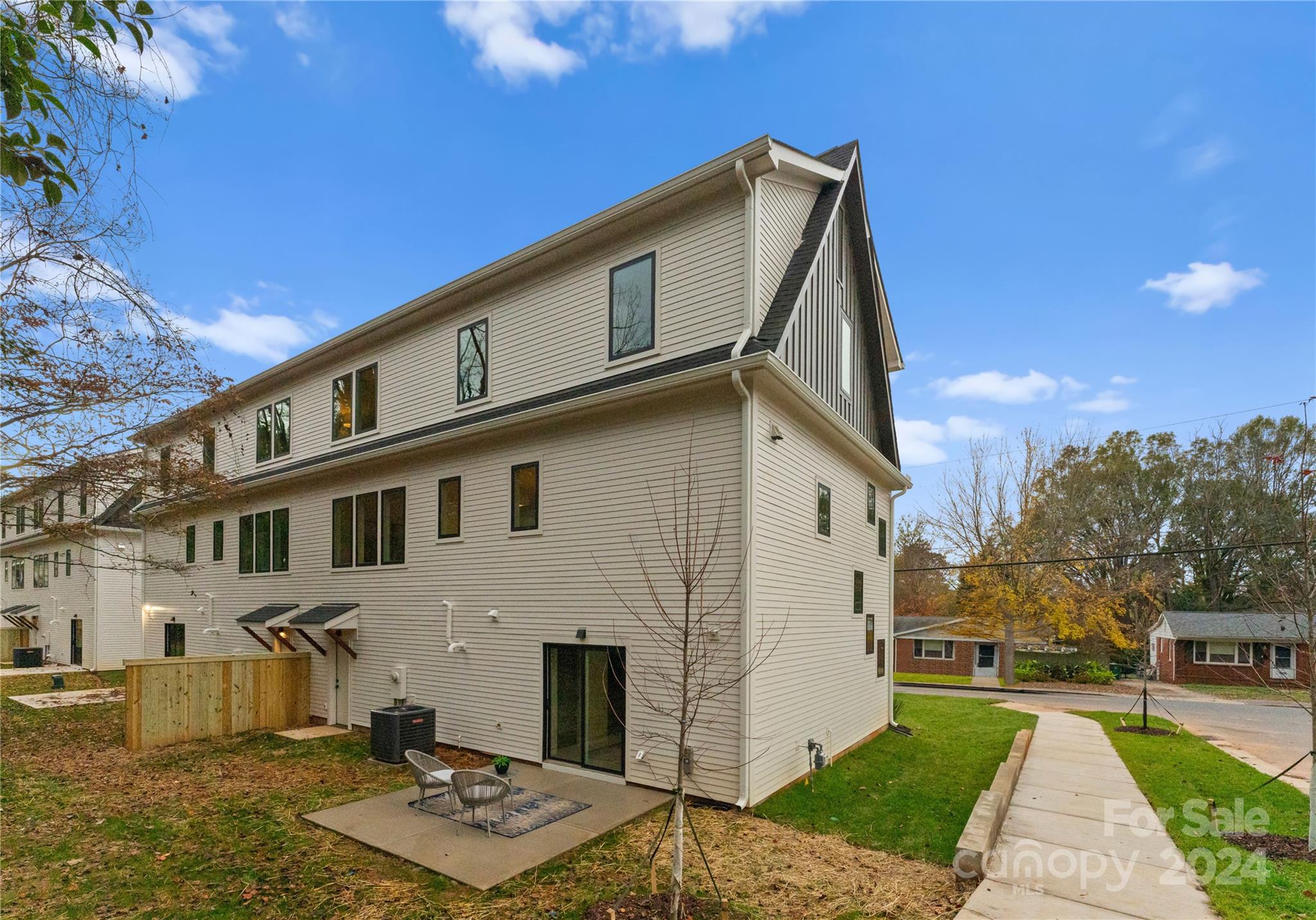 2907 Hilliard Drive