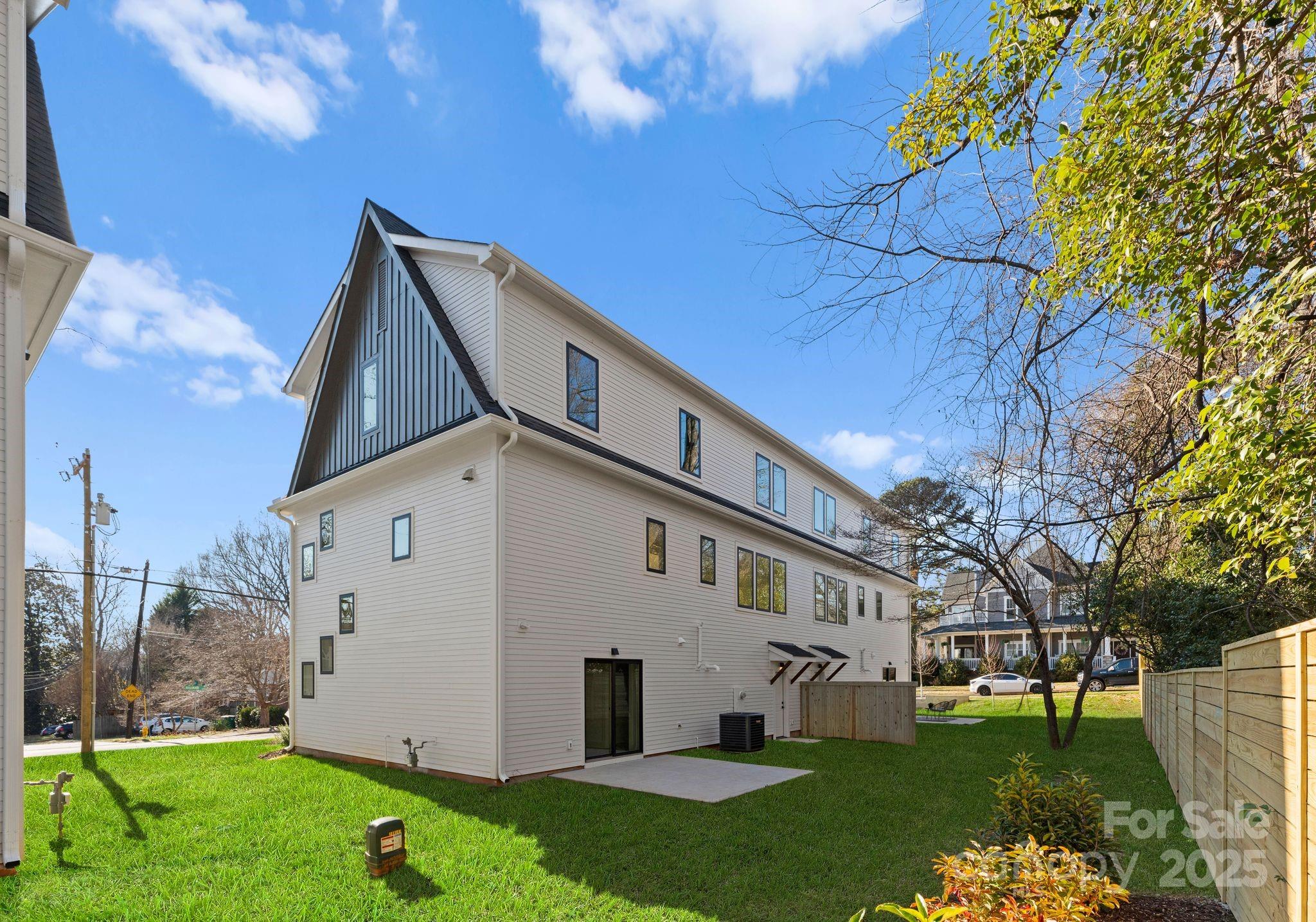 2911 Hilliard Drive
