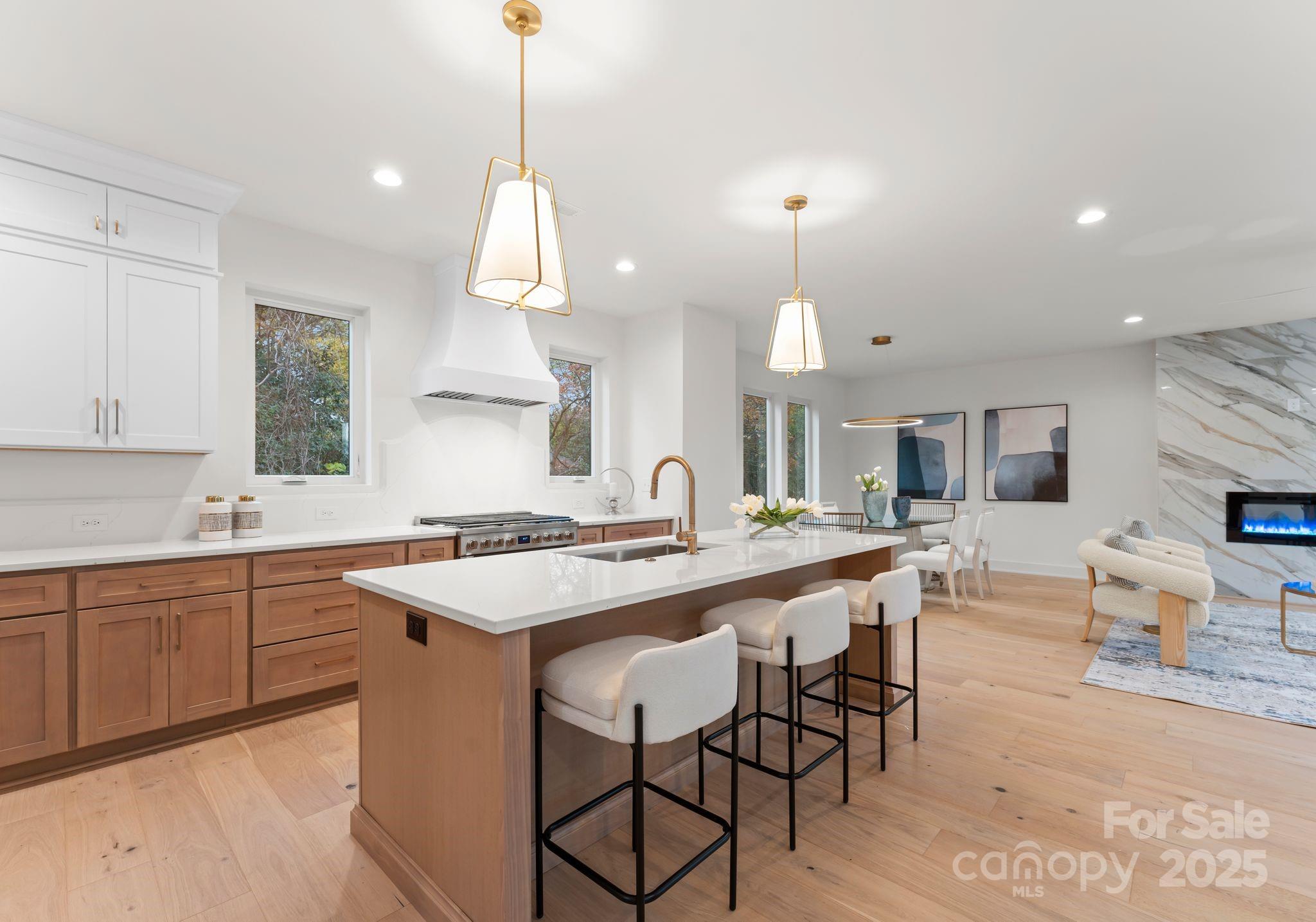 2911 Hilliard Drive