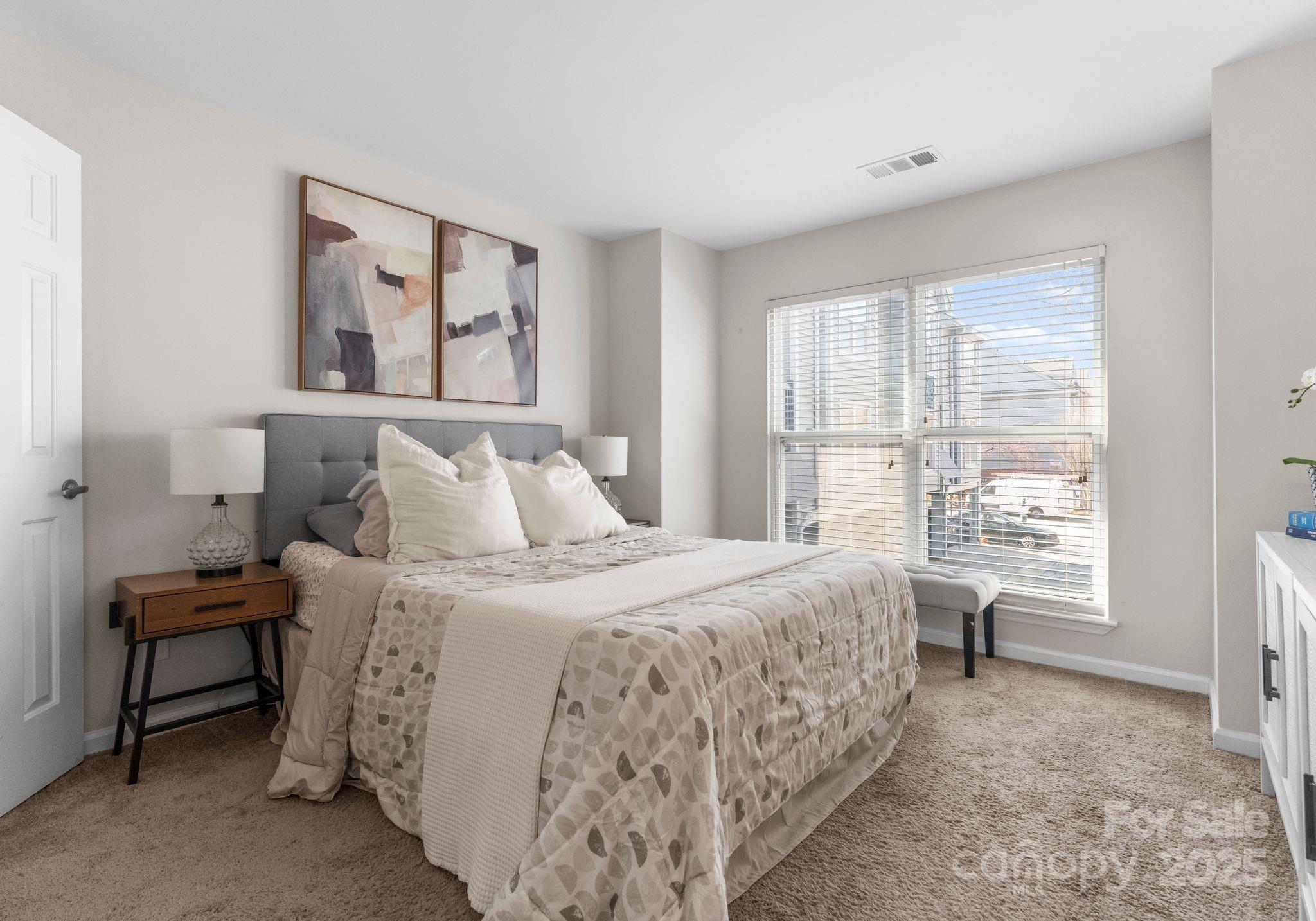 529 N Graham Street Unit: 2G
