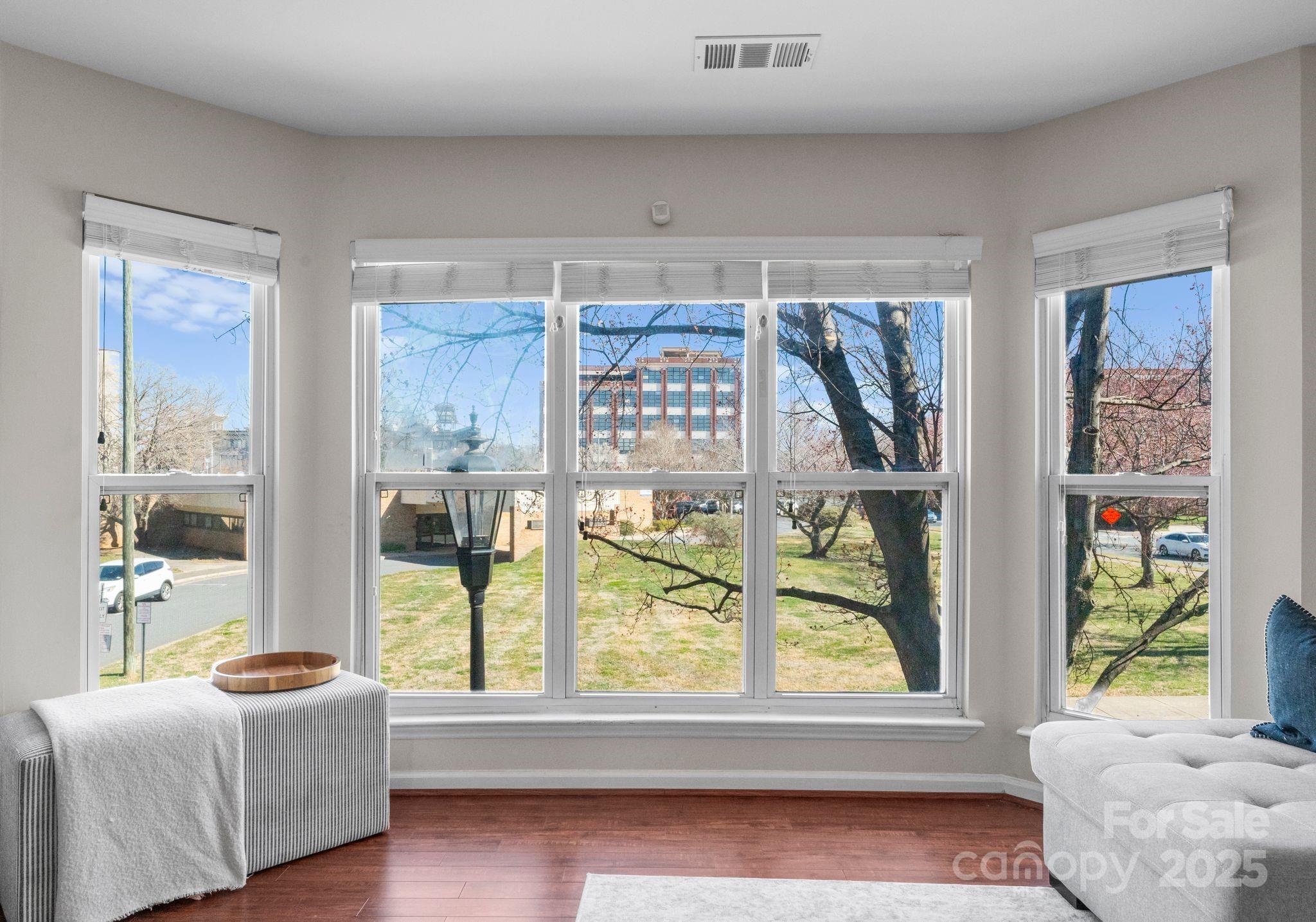 529 N Graham Street Unit: 2G