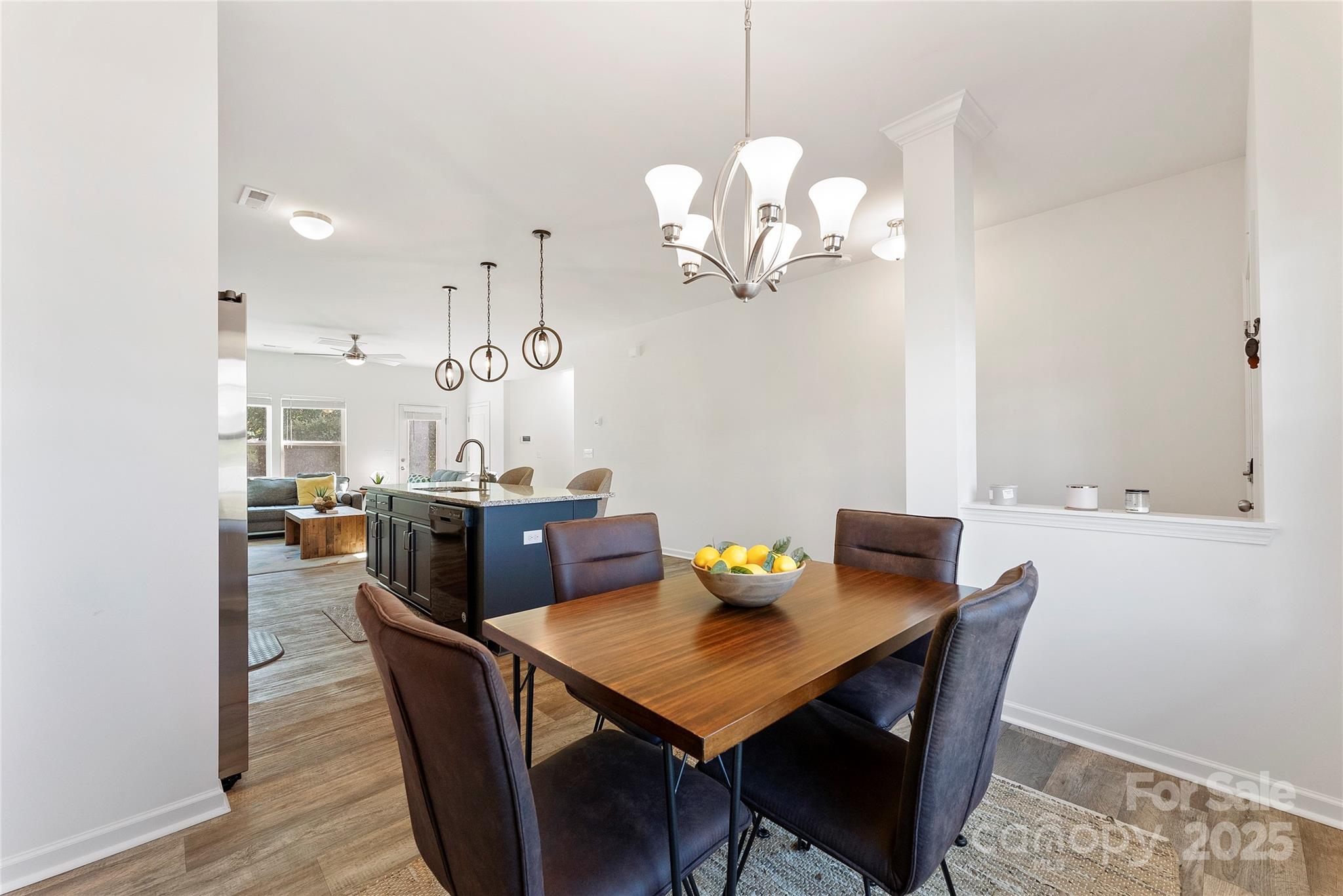548 Dutch White Drive