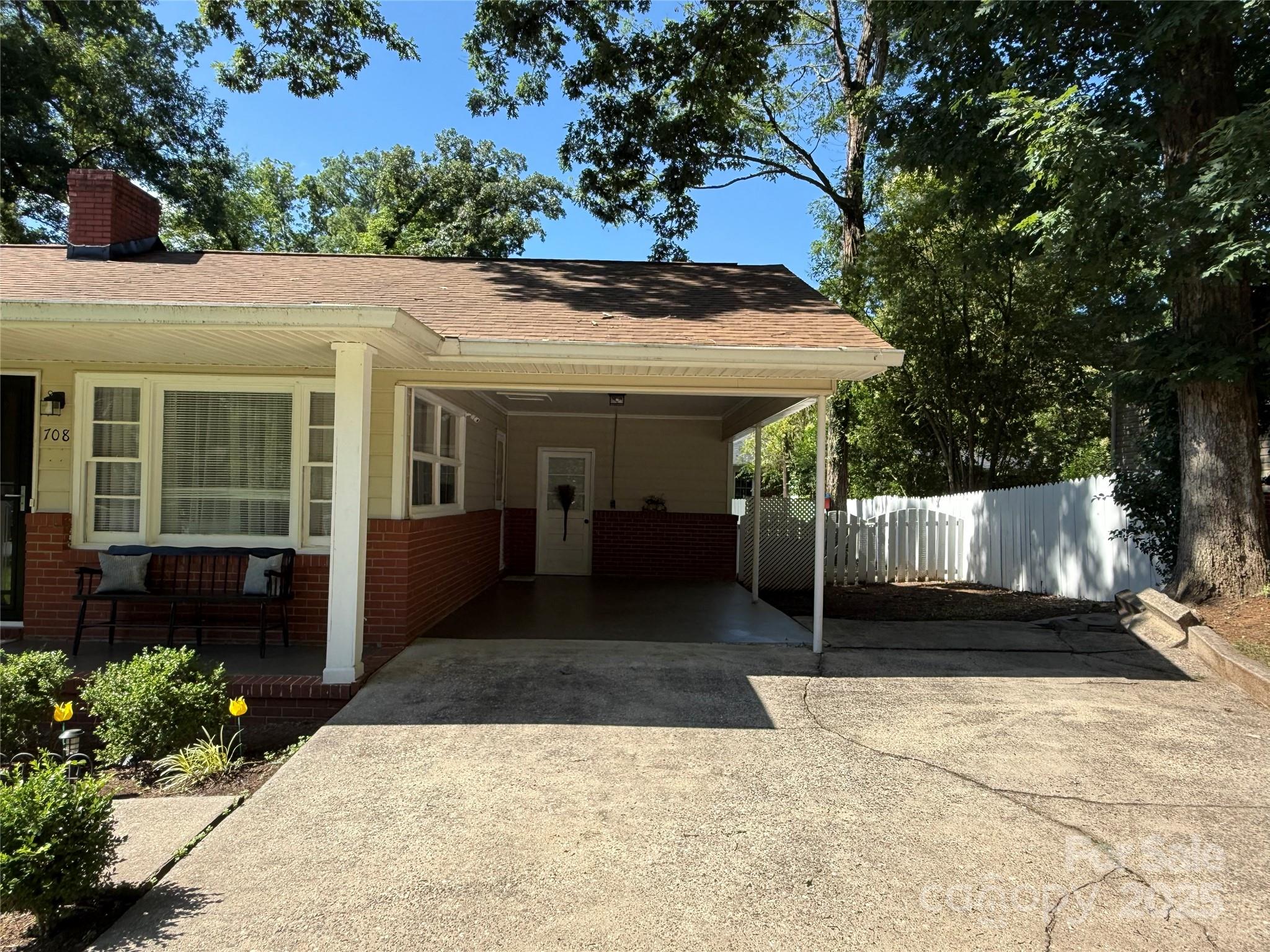708 East Street Unit: 8,9