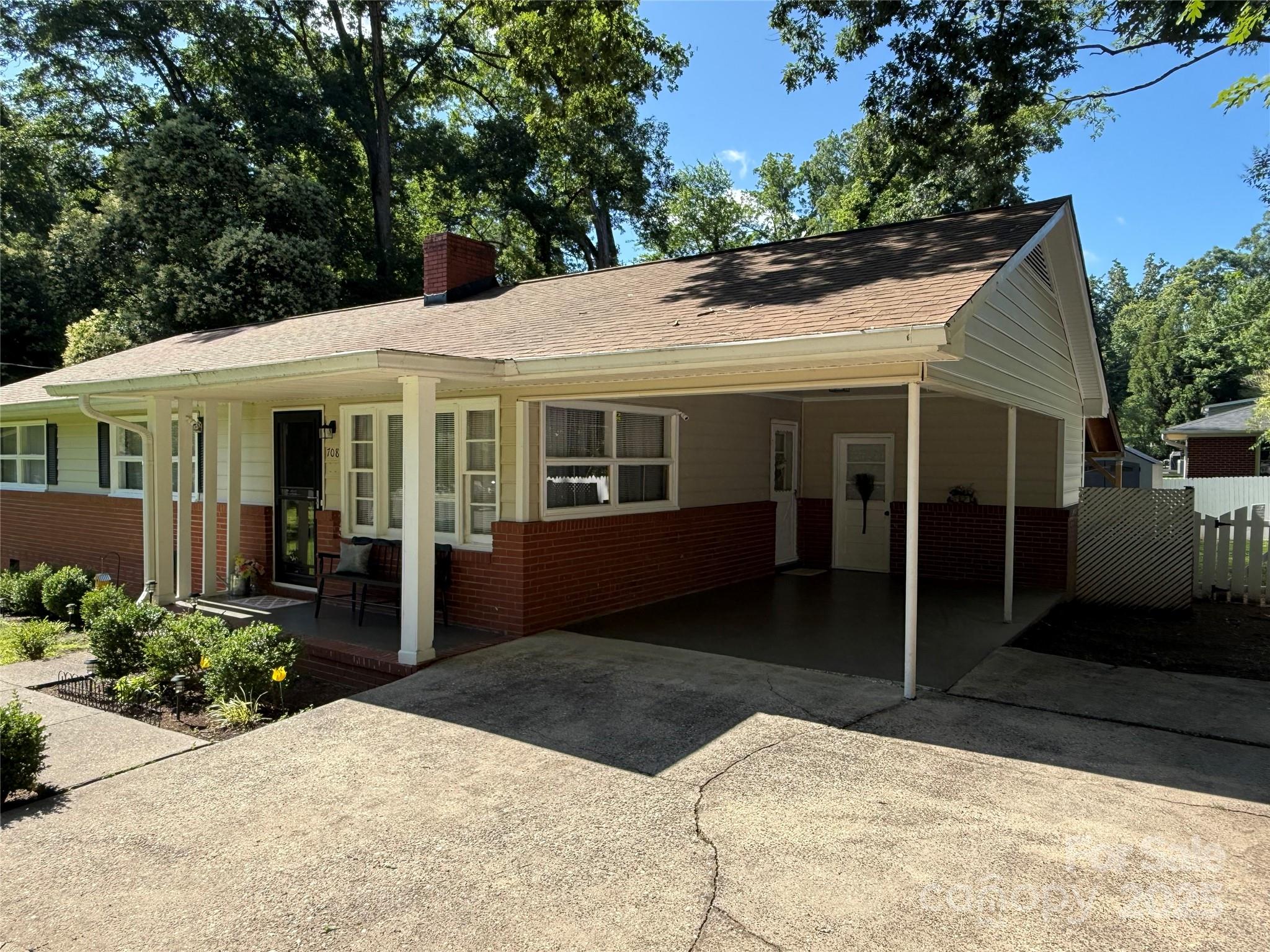 708 East Street Unit: 8,9