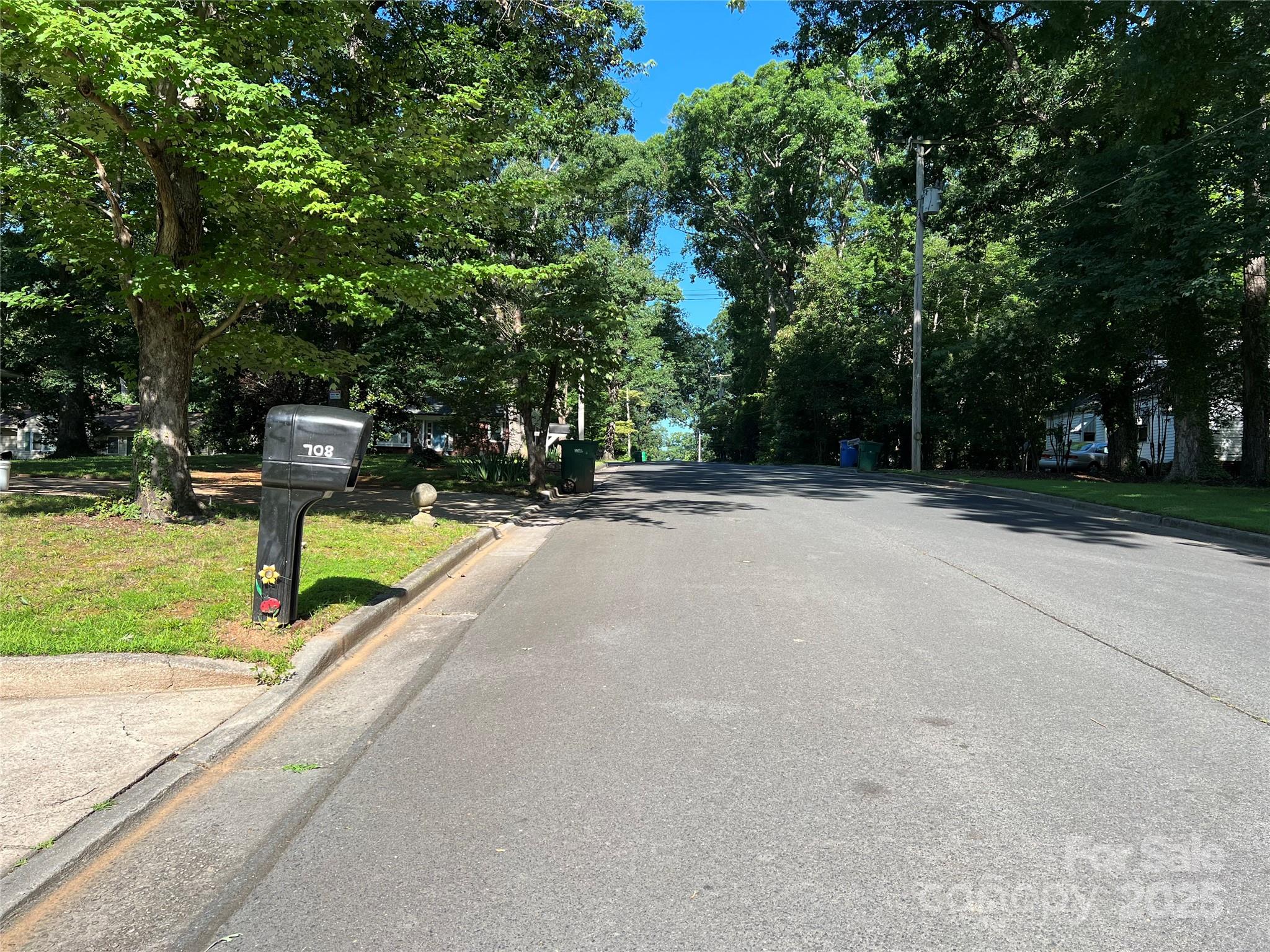 708 East Street Unit: 8,9