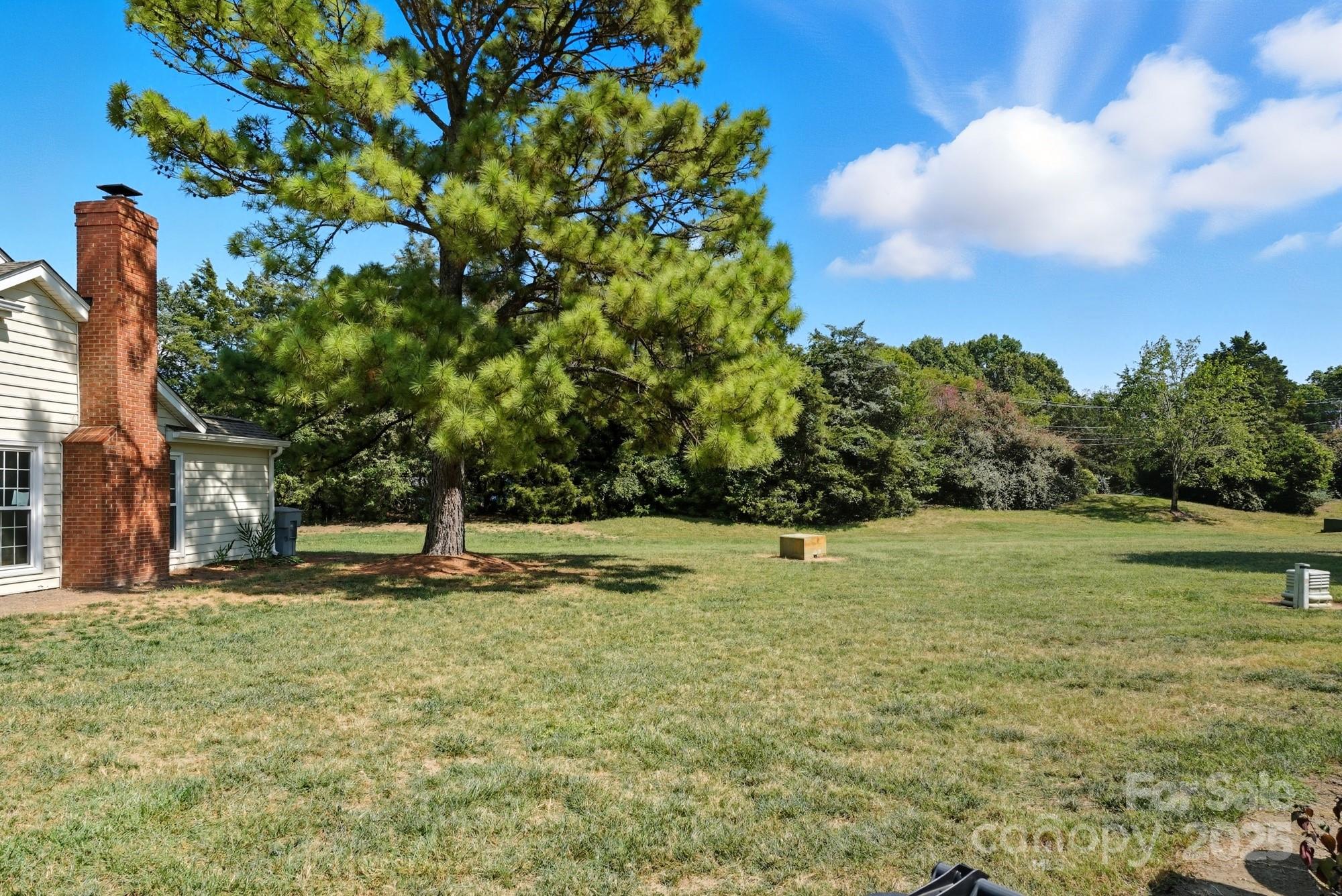 9221 N Vicksburg Park Court