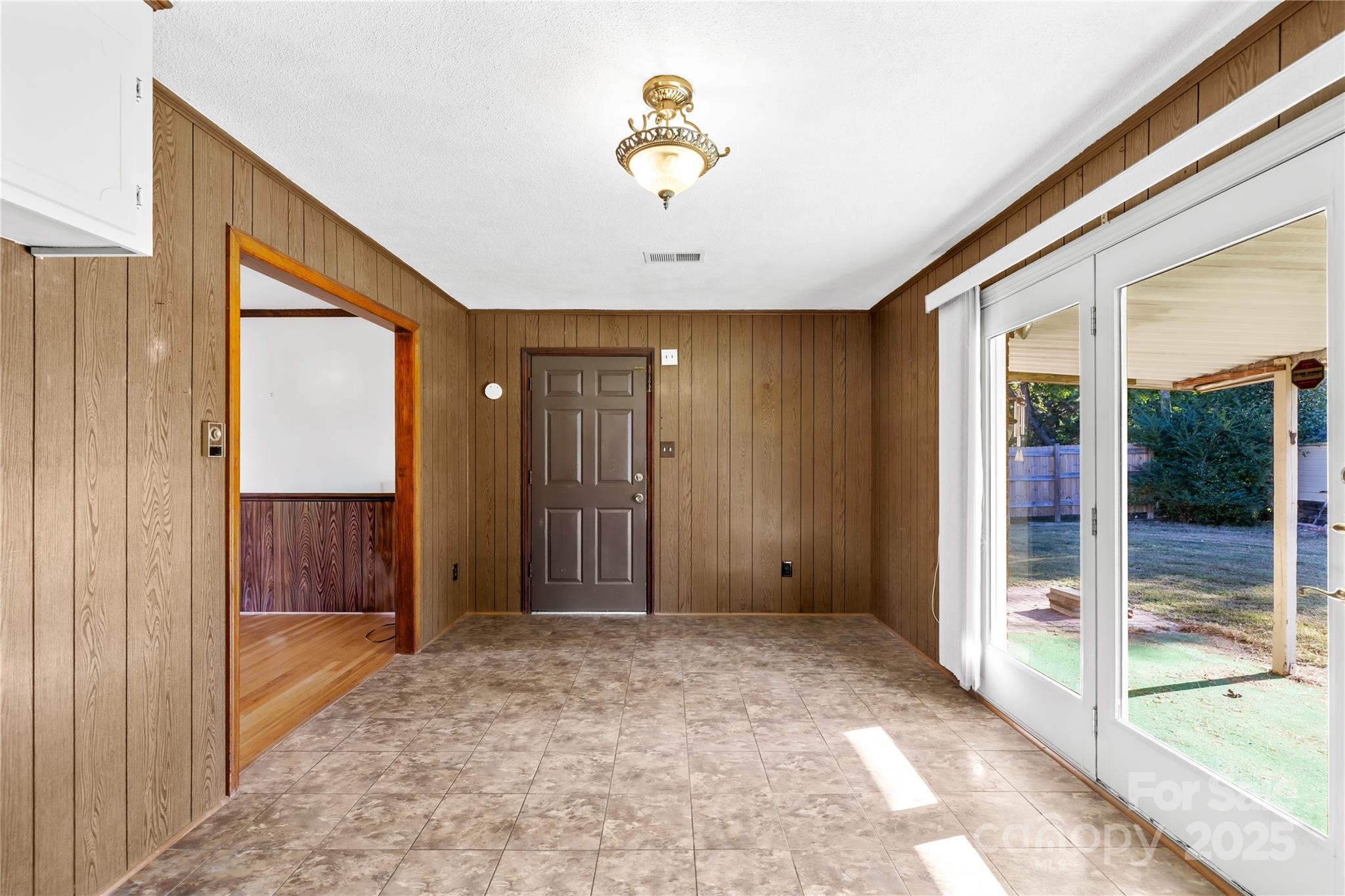 1208 Stallings Road